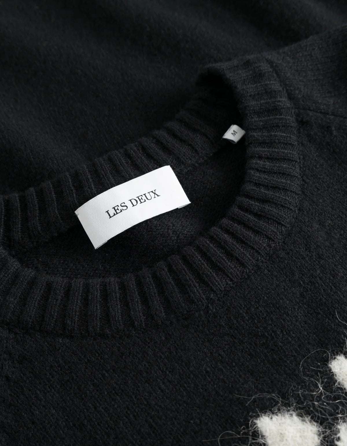 les-deux-miesten-neule-felipe-knit-musta-3