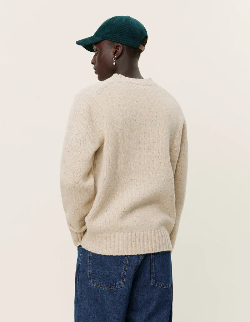 les-deux-miesten-neulepusero-gary-fleck-wool-round-neck-luonnonvalkoinen-2