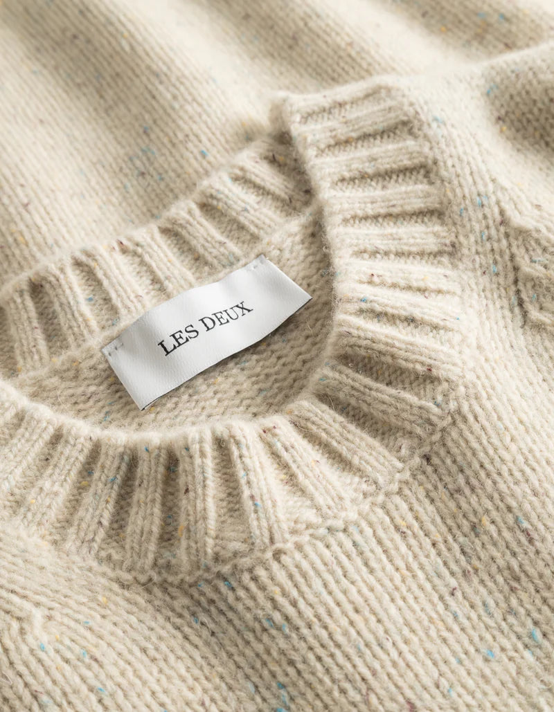 les-deux-miesten-neulepusero-gary-fleck-wool-round-neck-luonnonvalkoinen-3