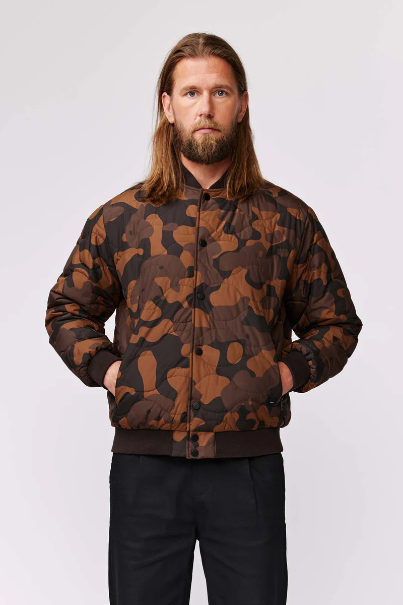 makia-miesten-bombertakki-gravity-jacket-oranssi-kuosi-1