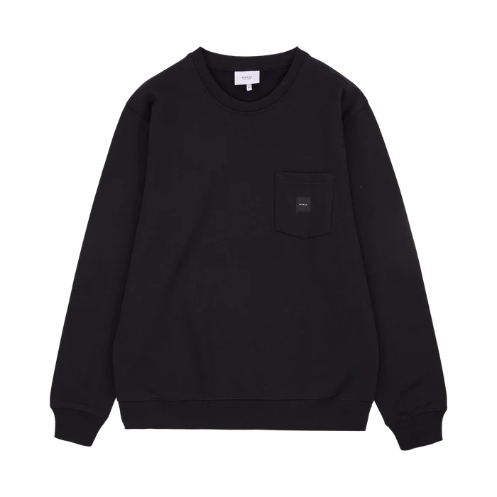makia-miesten-collegepusero-square-pocket-sweatshirt-musta-1