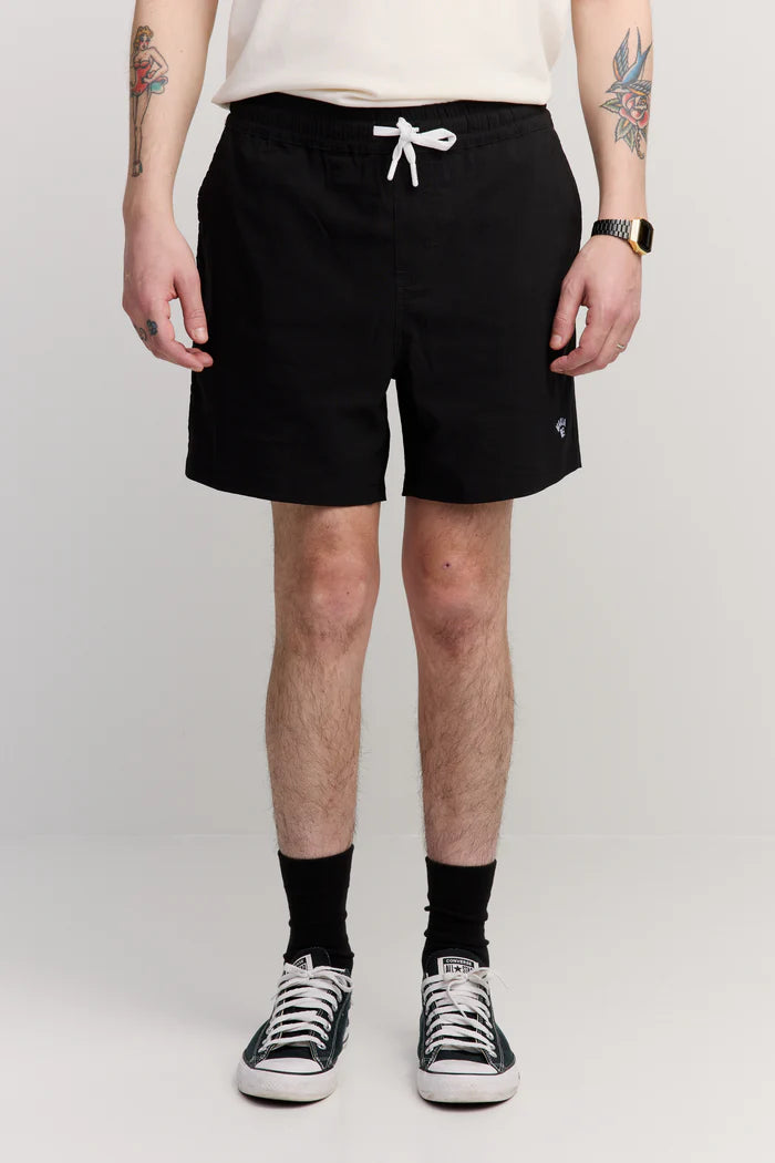 makia-miesten-hybridishortsit-cove-hybrid-short-musta-3