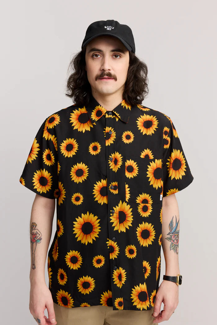 makia-miesten-paita-k-common-shirt-ss-keltainen-kuosi-1