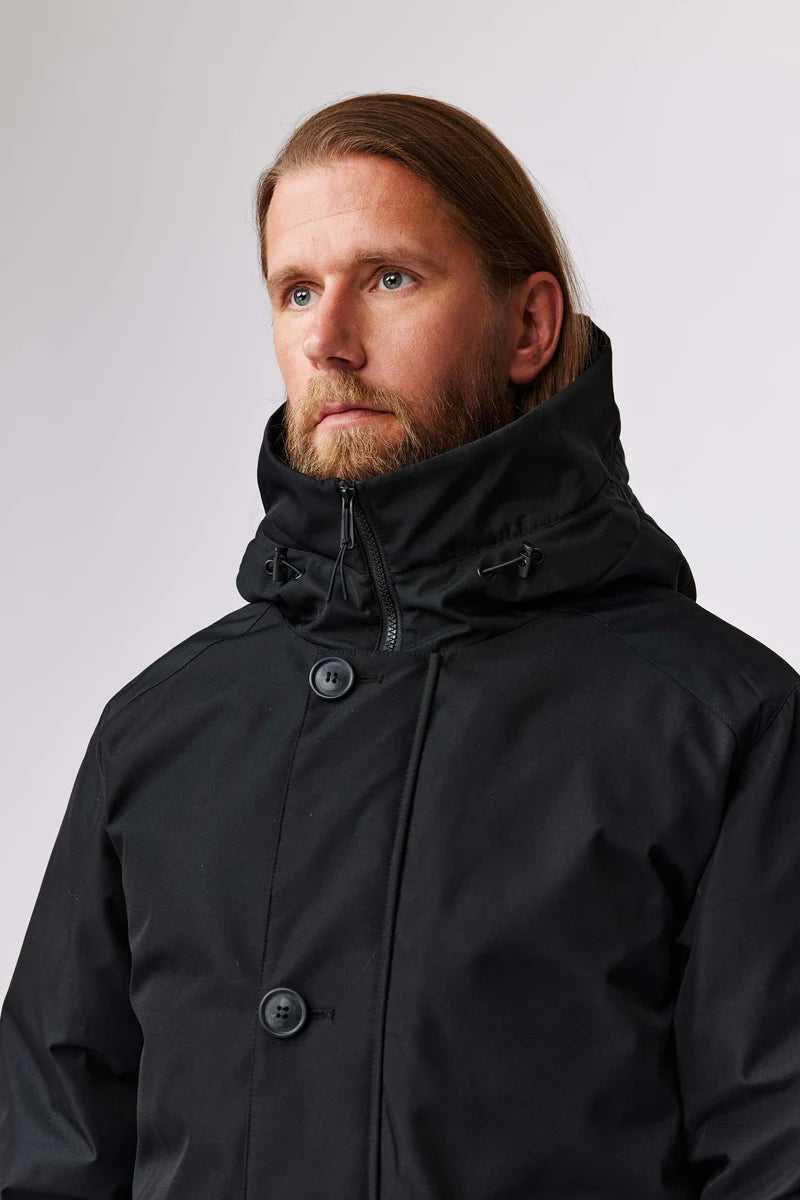 makia-miesten-parkatakki-helsinki-parka-musta-5