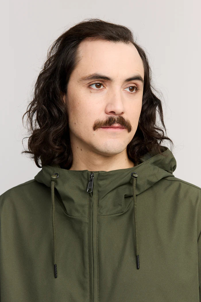 makia-miesten-takki-oak-jacket-5000m-waterrepel-armeijanvihrea-4