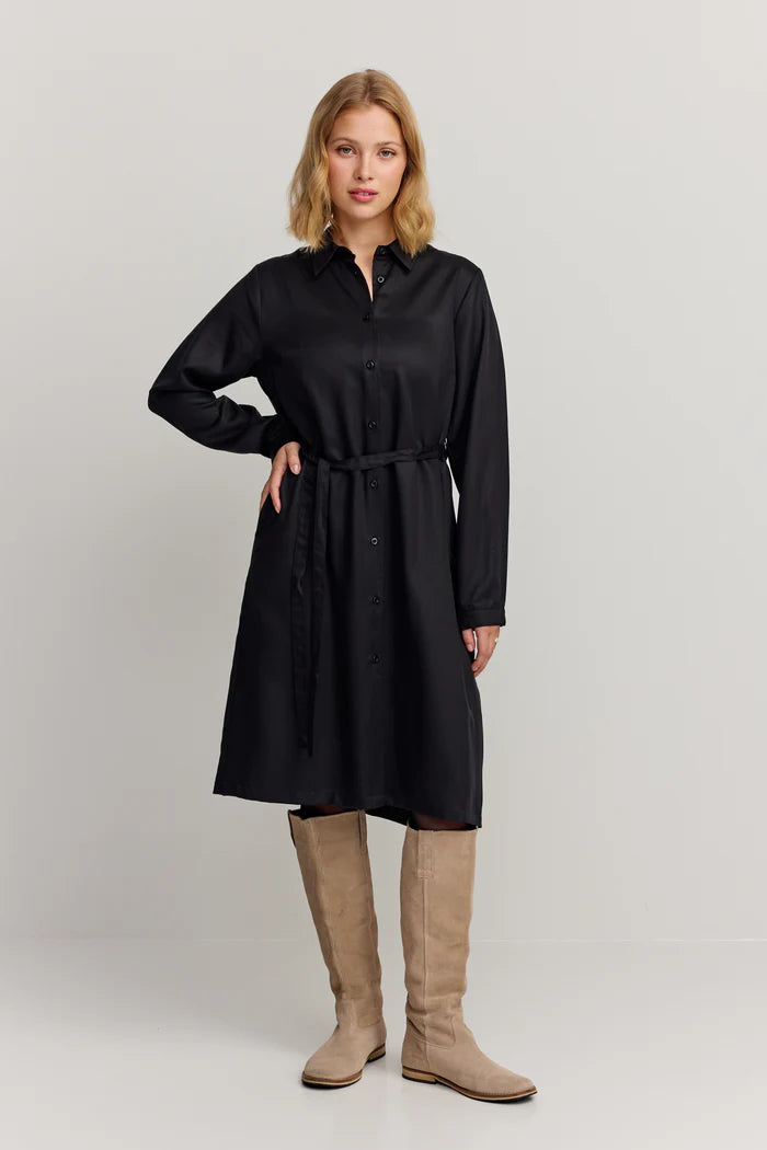 makia-naisten-mekko-daisy-dress-musta-3