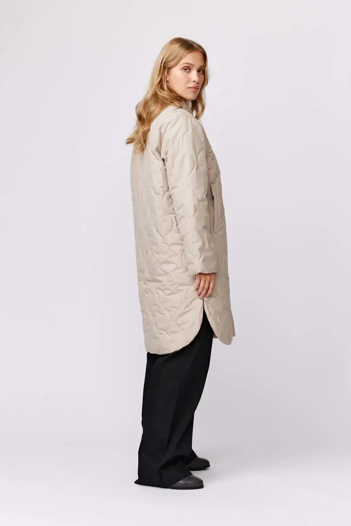 makia-naisten-takki-rita-coat-vaalea-beige-2