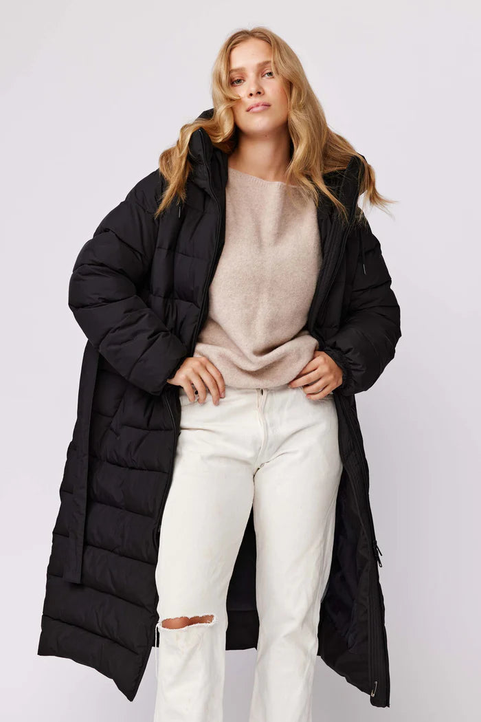 makia-naisten-talvitakki-freja-coat-musta-1