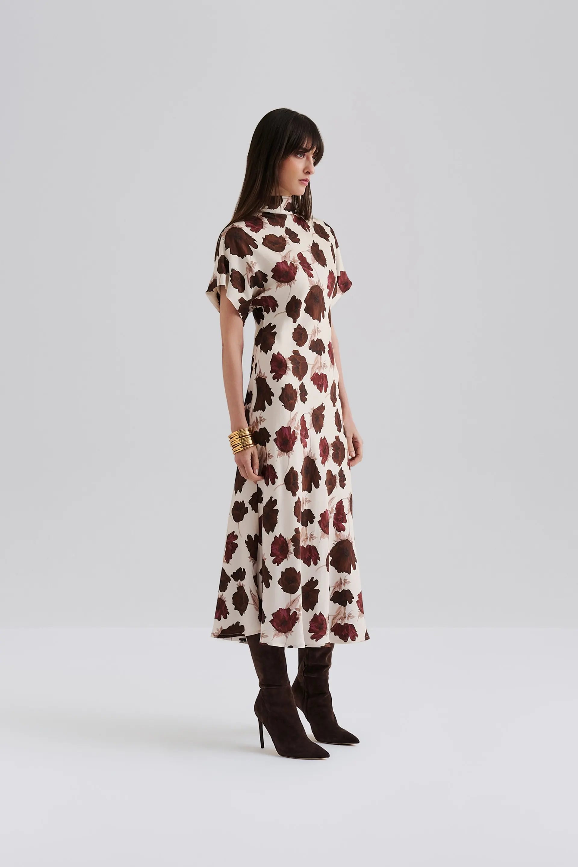 malina-naisten-mekko-aliva-sl-satin-midi-dress-viininpunainen-kuosi-3