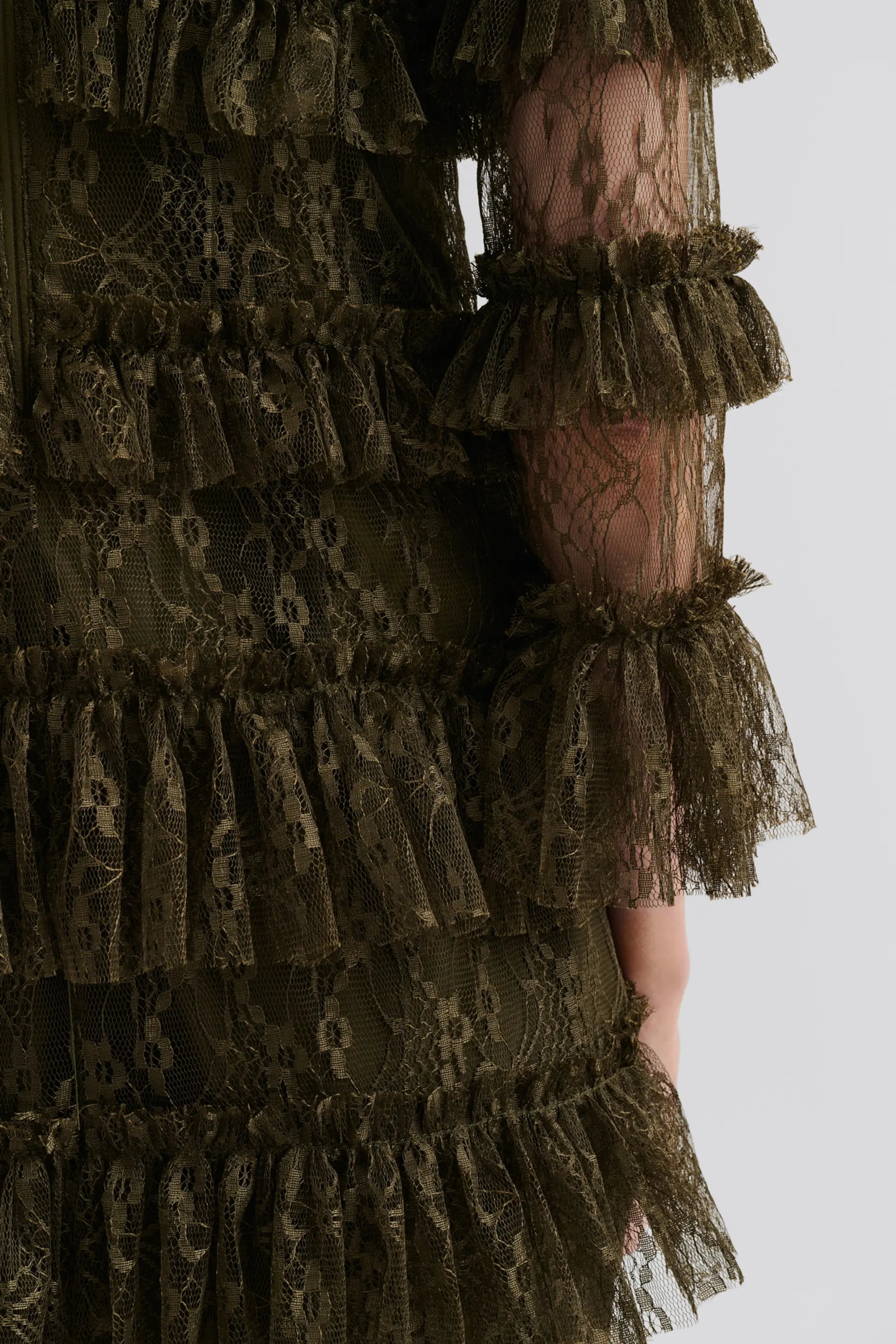 malina-naisten-mekko-carmine-frill-lace-mini-dress-tummanvihrea-4