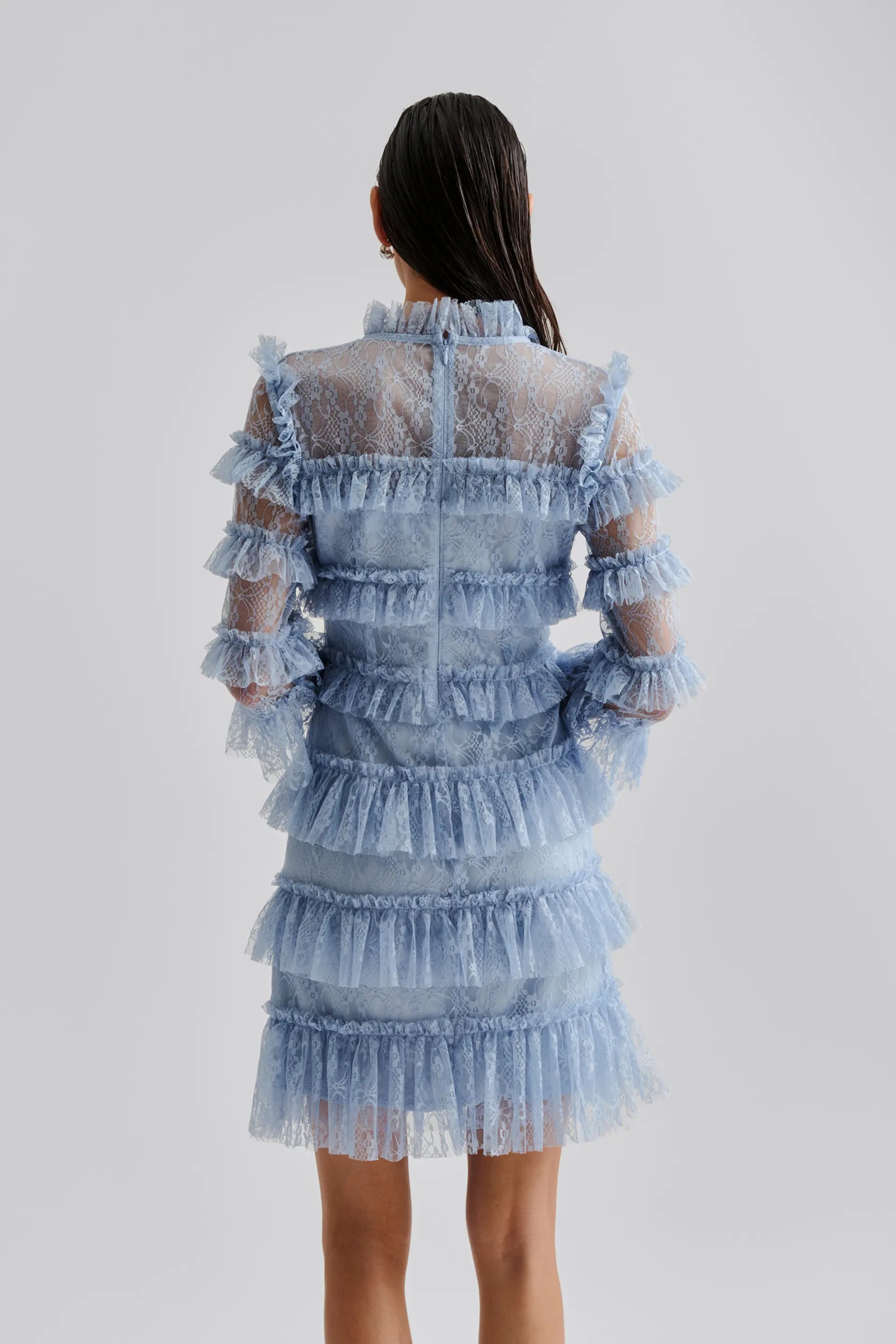 malina-naisten-mekko-carmine-frill-lace-mini-dress-vaaleansininen-2