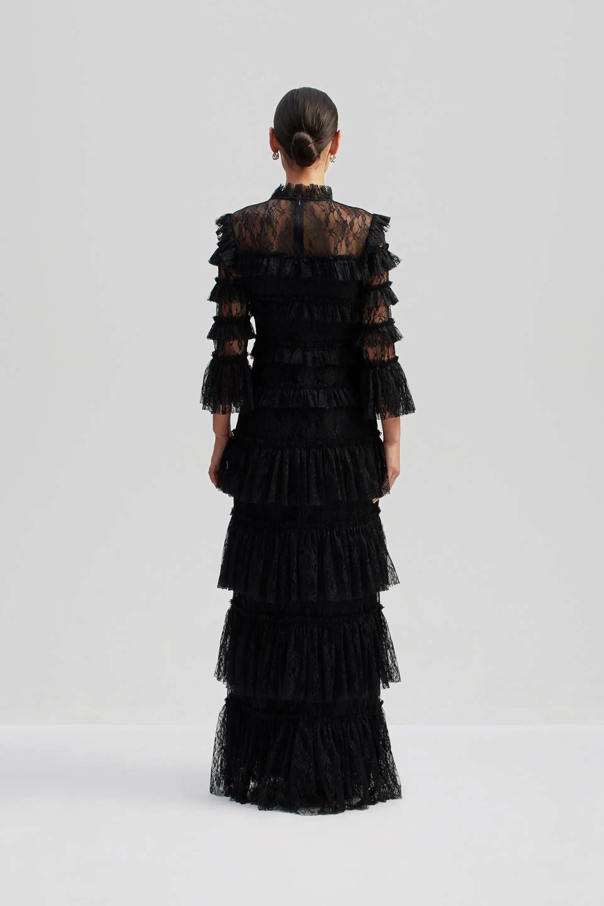 malina-naisten-mekko-carmine-long-sleeve-lace-maxi-dress-musta-2
