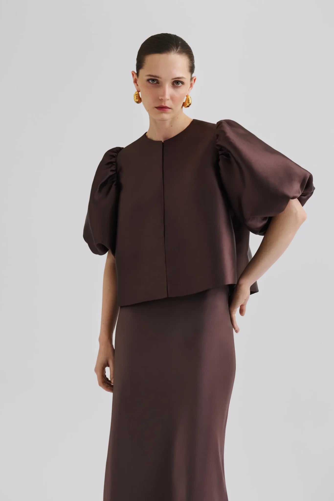 malina-naisten-pusero-cleo-pouf-sleeve-blouse-tummanruskea-1