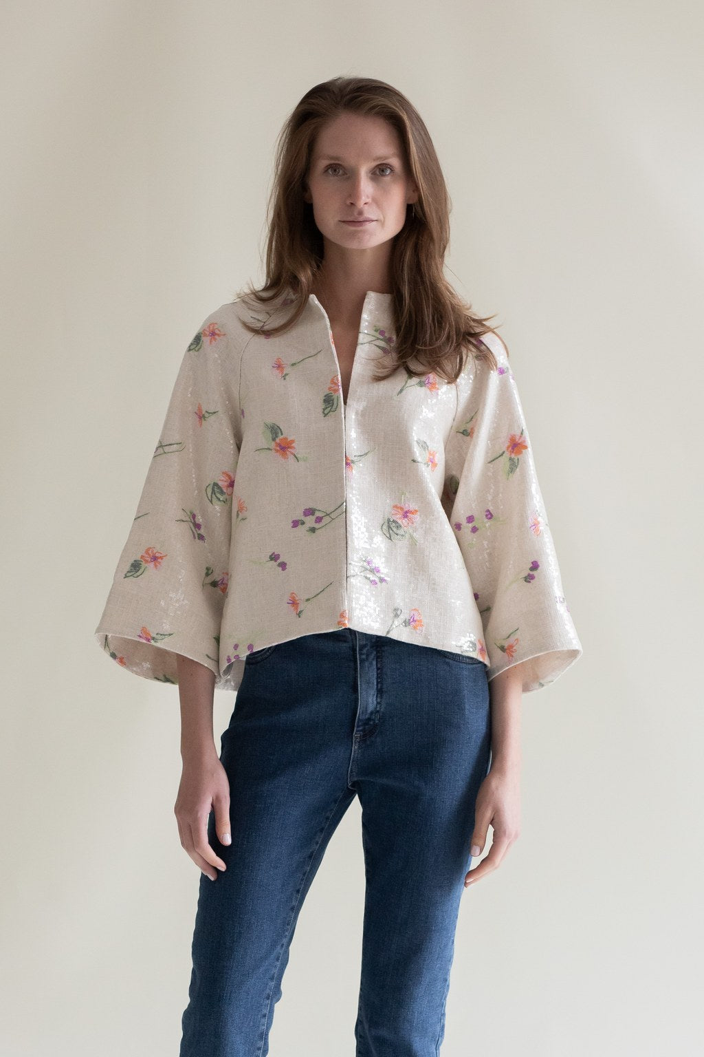 Gauhar naisten jakku Maria Jacket Floral, valkopohjainen kuosi