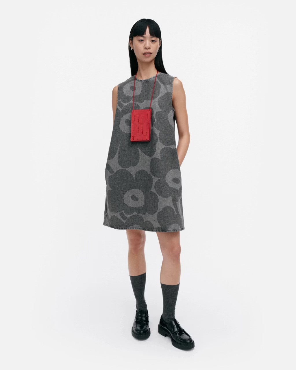 marimekko-naisten-farkku-ekko-maridenim-somasti-unikko-harmaa-kuosi-1