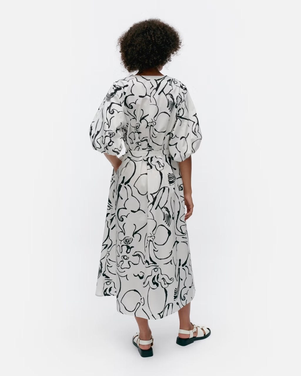 marimekko-naisten-mekko-kimppu-baluns-mekko-valkopohjainen-kuosi-2