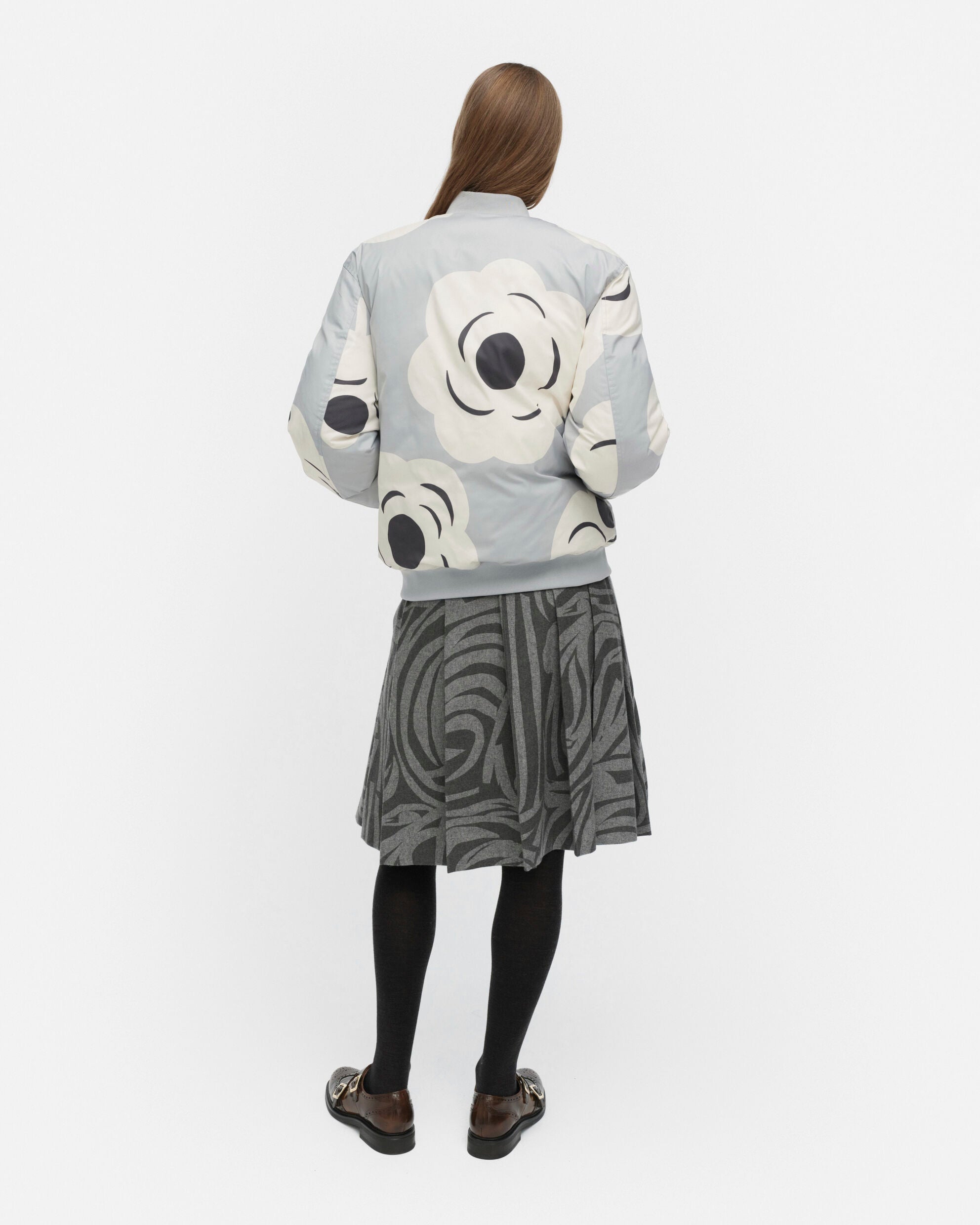 marimekko-naisten-toppatakki-blossa-tumma-harmaa-kuosi-4