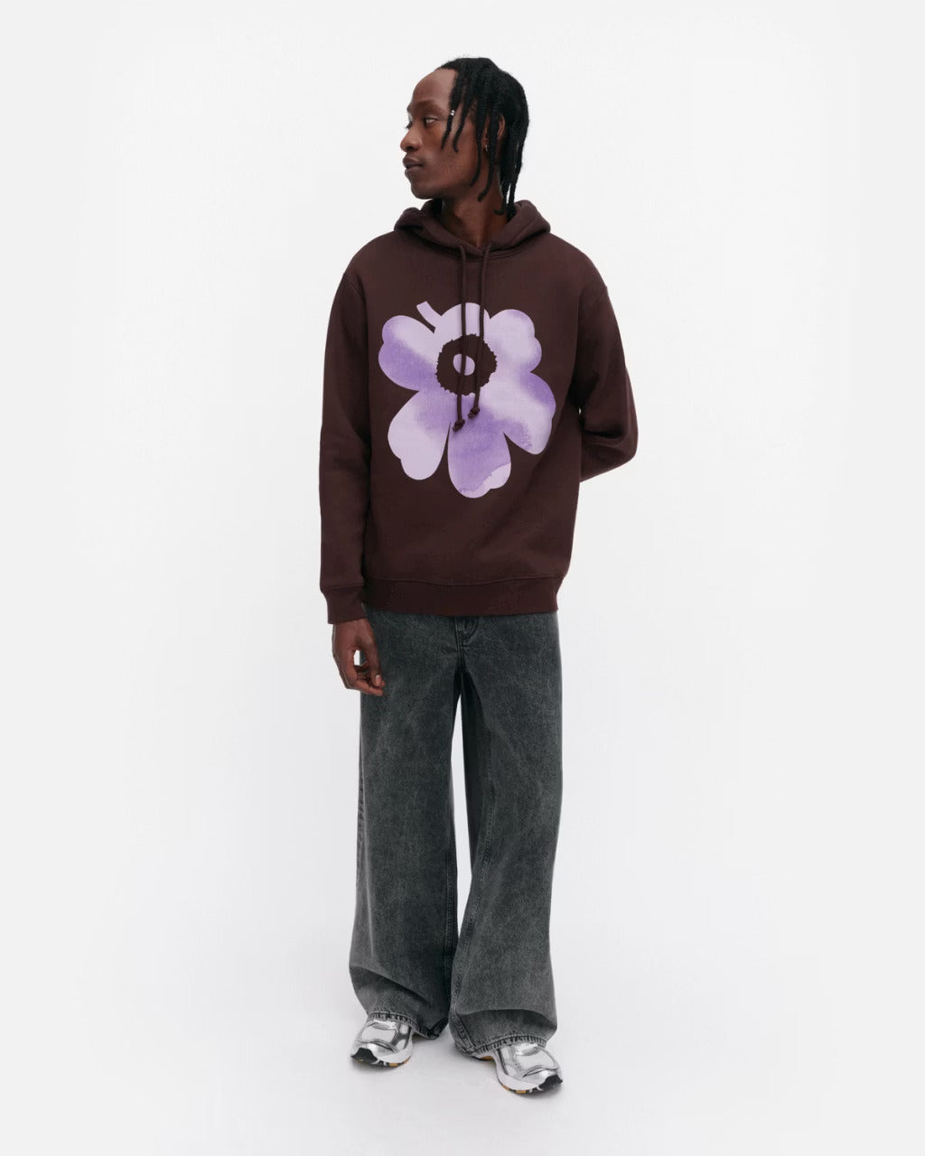 marimekko-unisex-huppari-runoja-unikko-placement-huppari-ruskea-kuosillinen-3