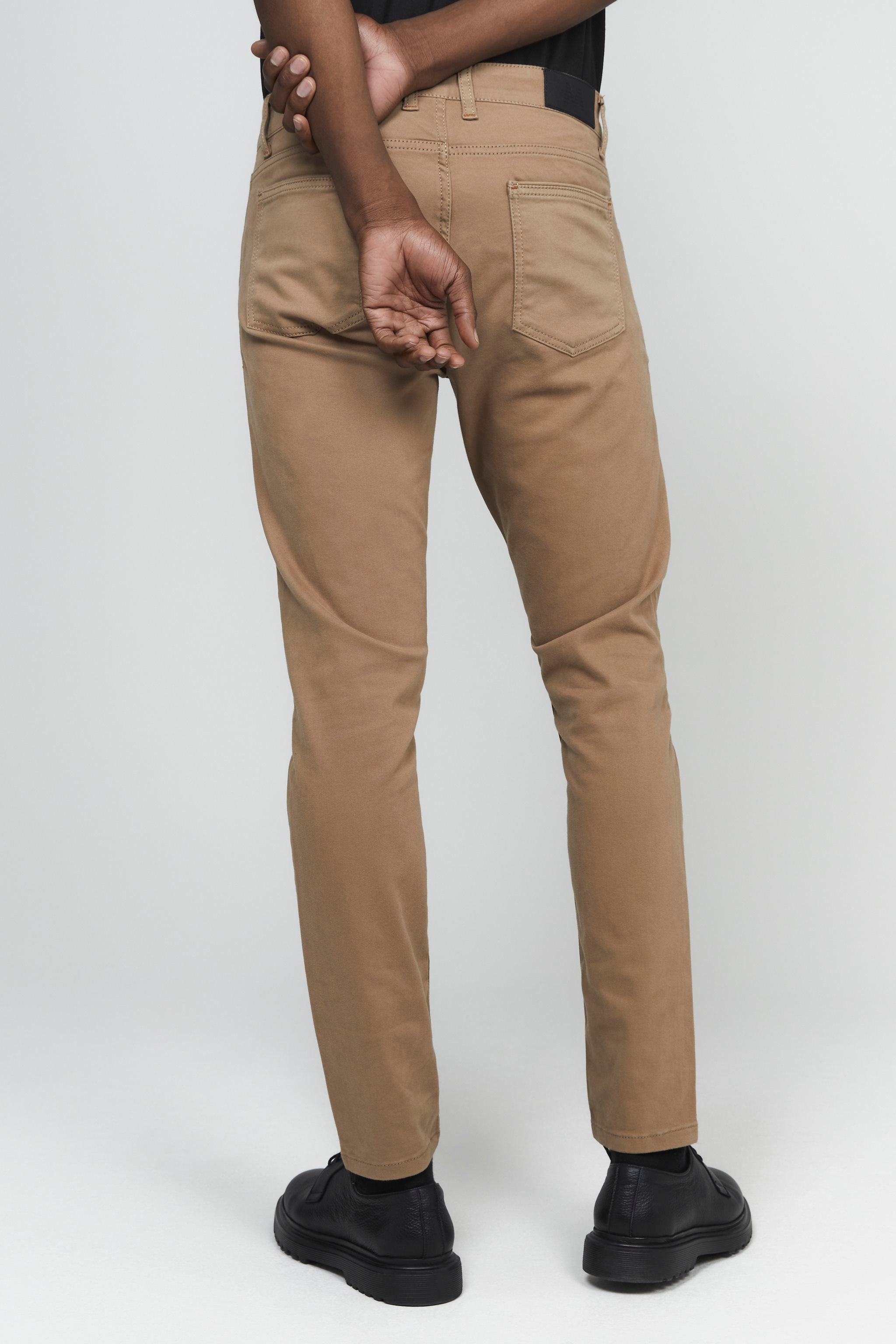 matinique-miesten-housut-pete-5-pocket-khaki-2