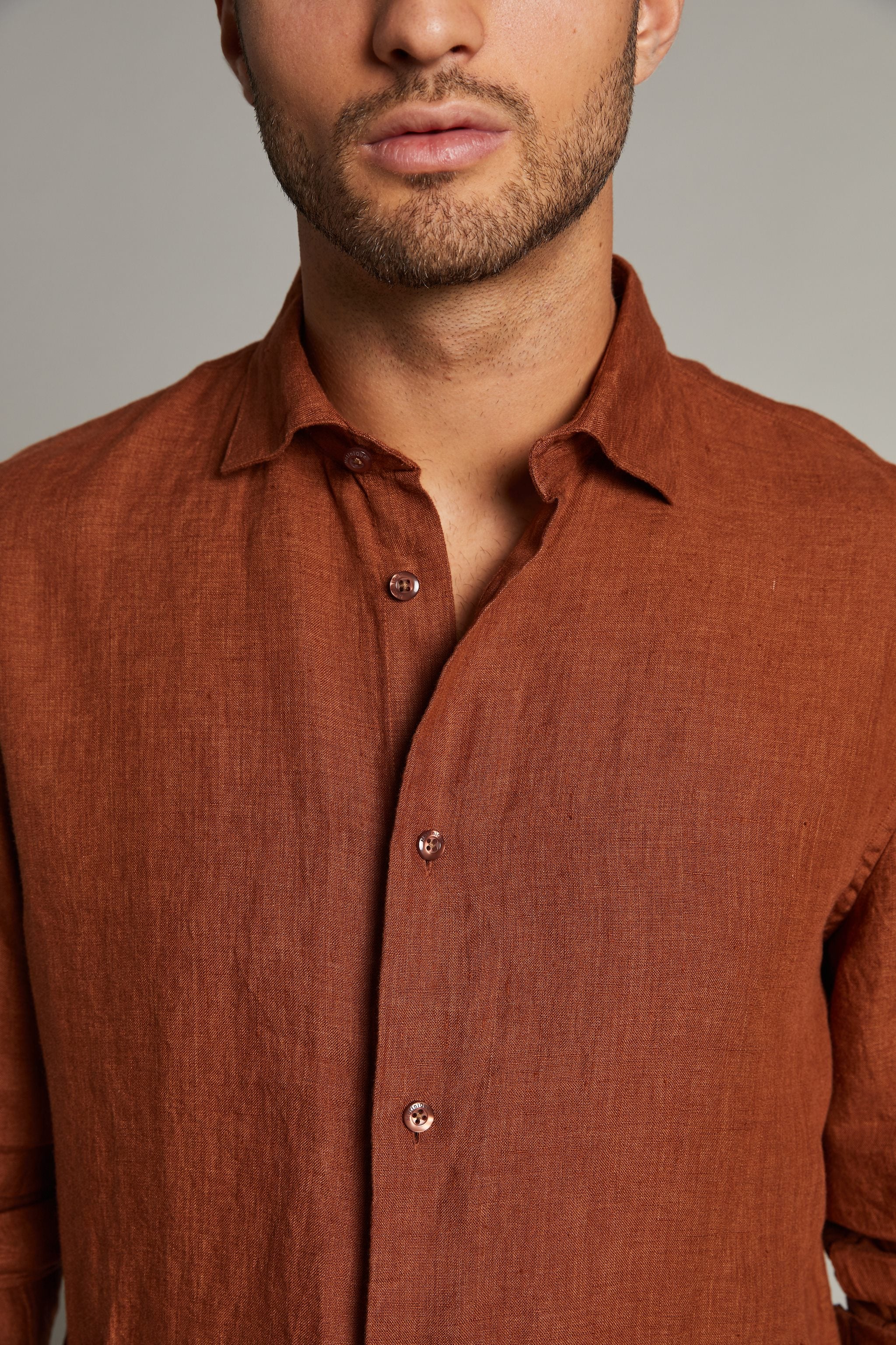 matinique-miesten-pellavapaita-marc-short-linen-oranssi-2