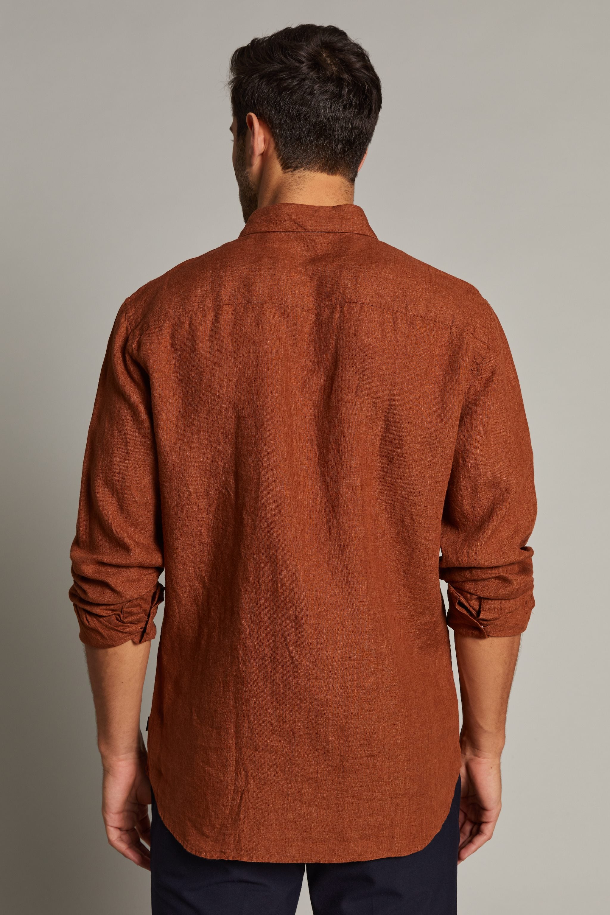 matinique-miesten-pellavapaita-marc-short-linen-oranssi-3