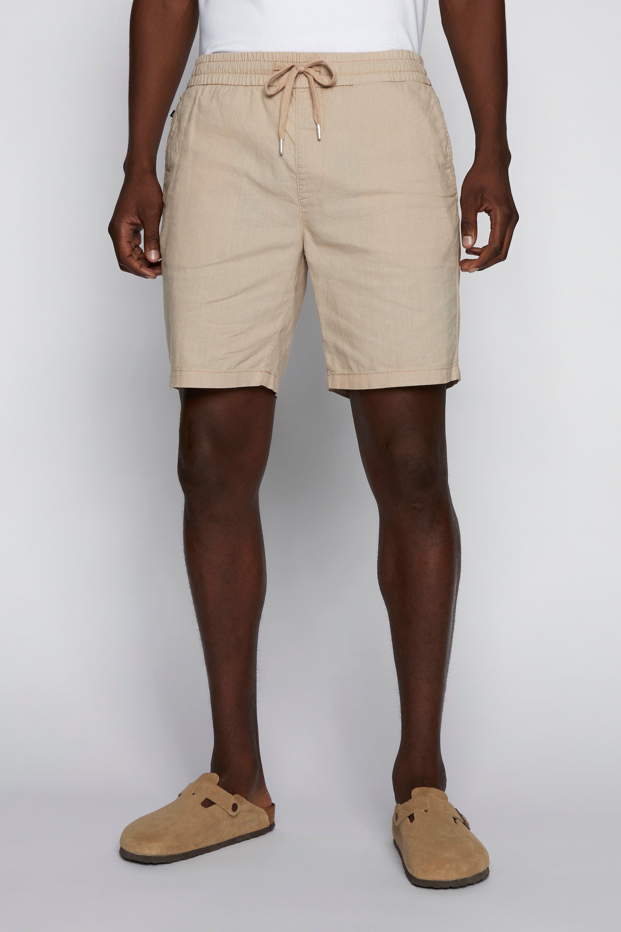 matinique-shortsit-barton-short-beige-1