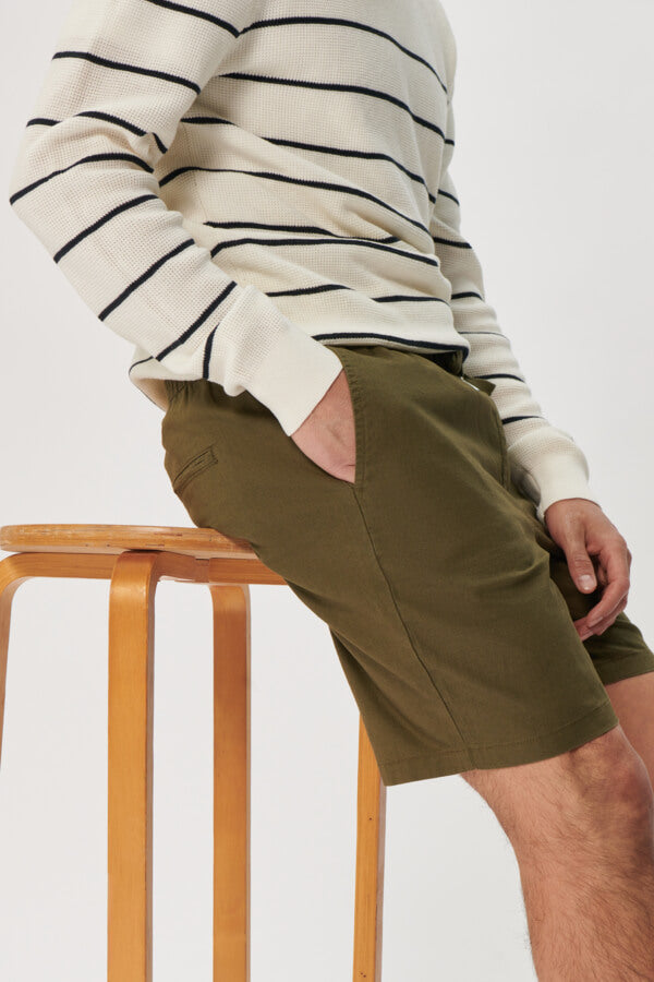 matinique-shortsit-barton-short-olive-night-3