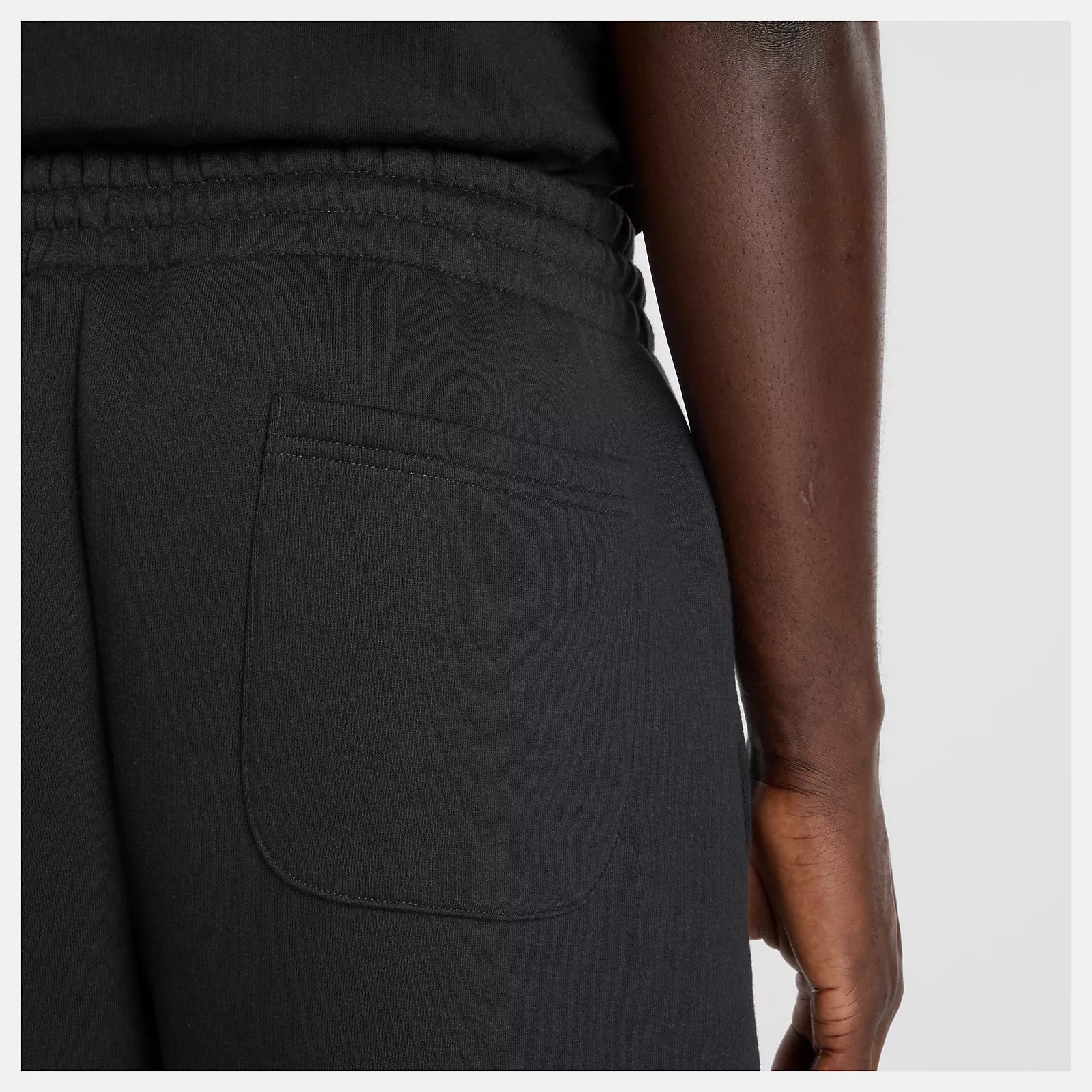 New Balance miesten collegeshortsit Reimagined Fleece Shorts 7', musta