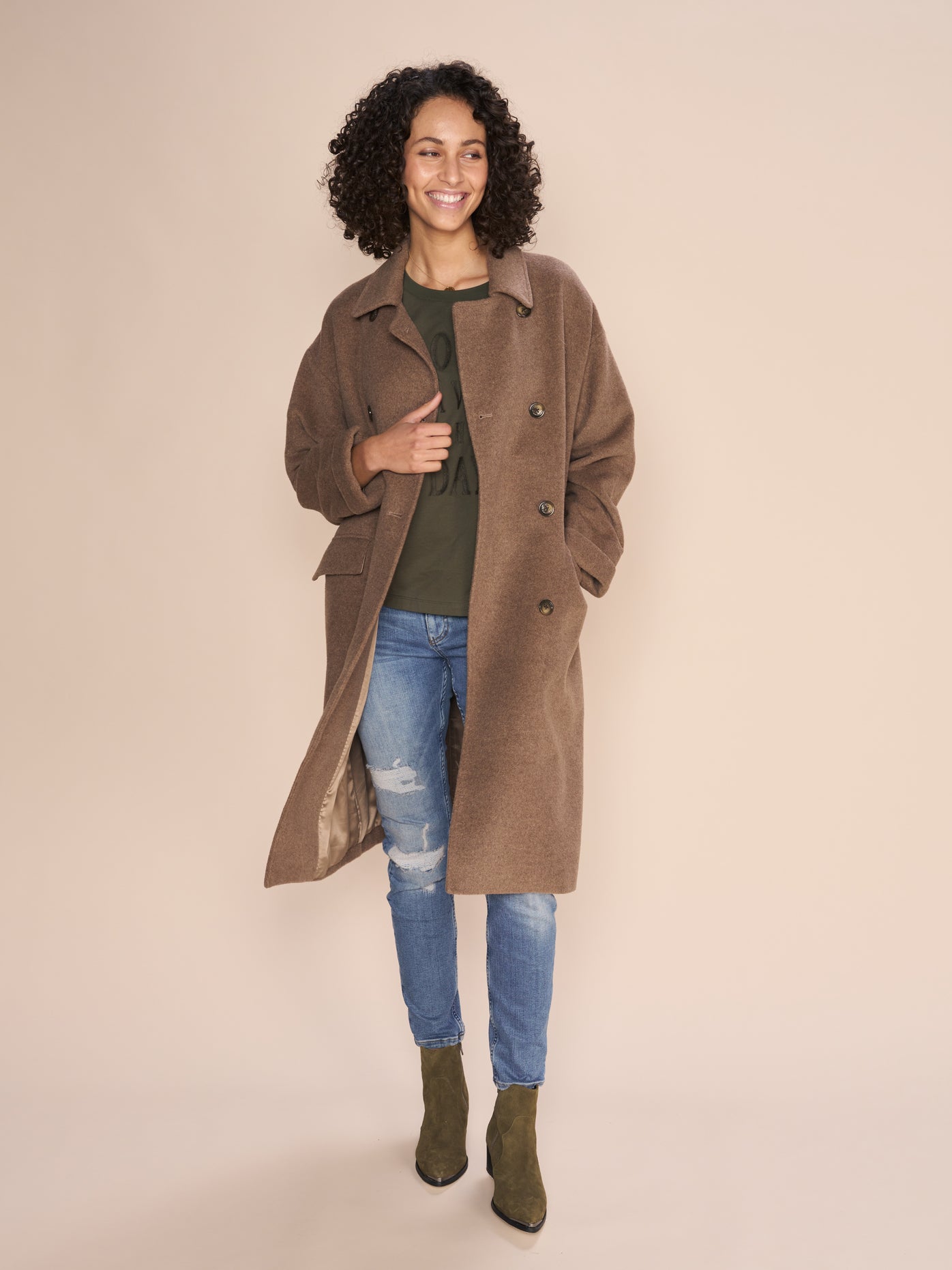 mos-mosh-naisten-villakangastakki-venice-wool-coat-responsible-wool-vaalea-beige-4