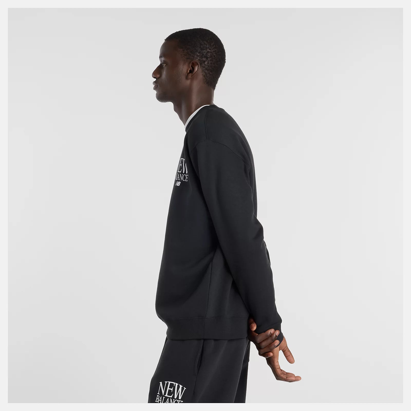 New Balance miesten collegepaita Reimagined Fleece Crew Sweater, musta