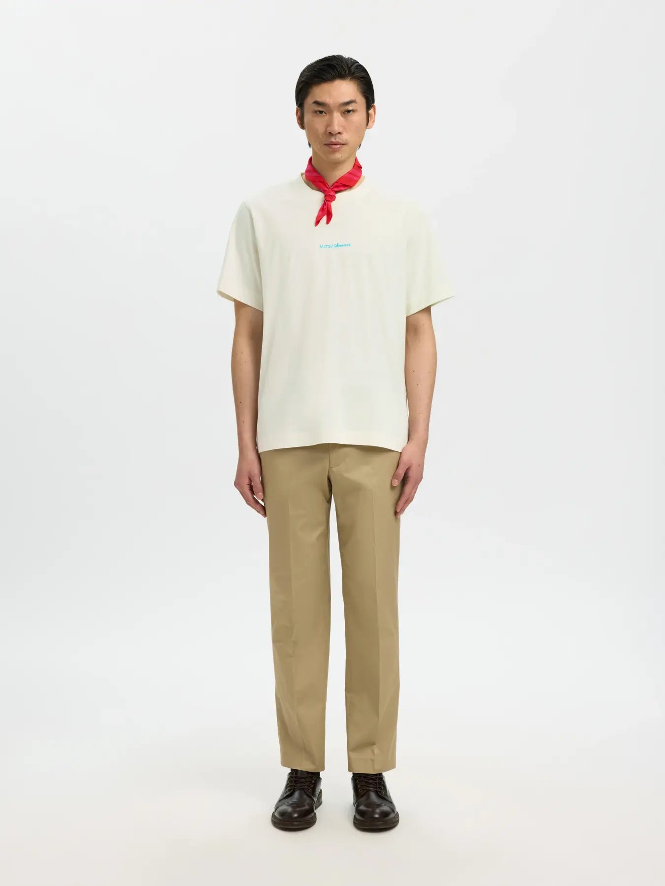 Selected miesten t-paita Slhelias Ss O-Neck Tee Hotel Amour, Egret
