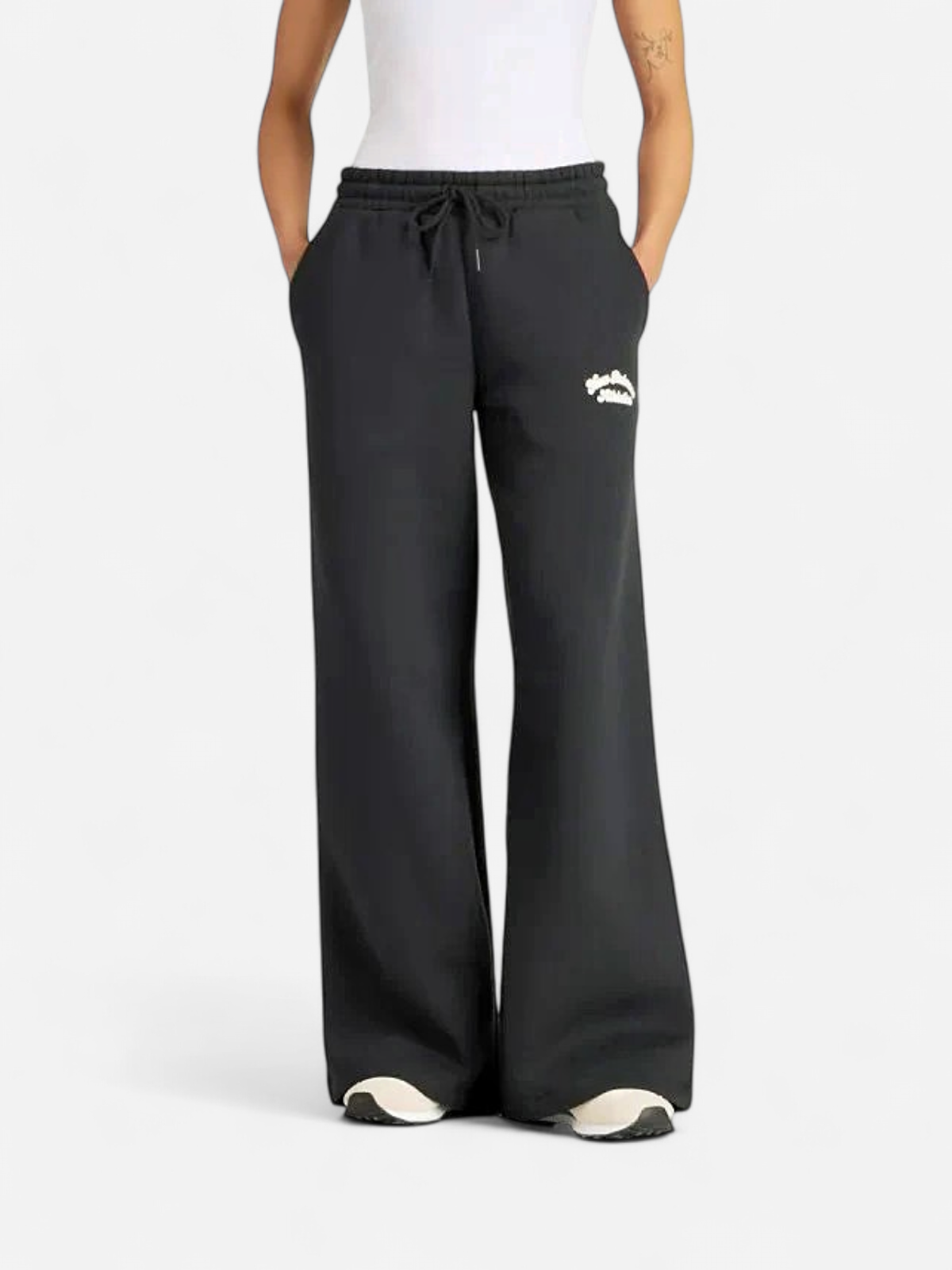 New Balance naisten collegehousut, Linear Heritage Fleece Wide Leg Pant Musta - Kekäle.fi