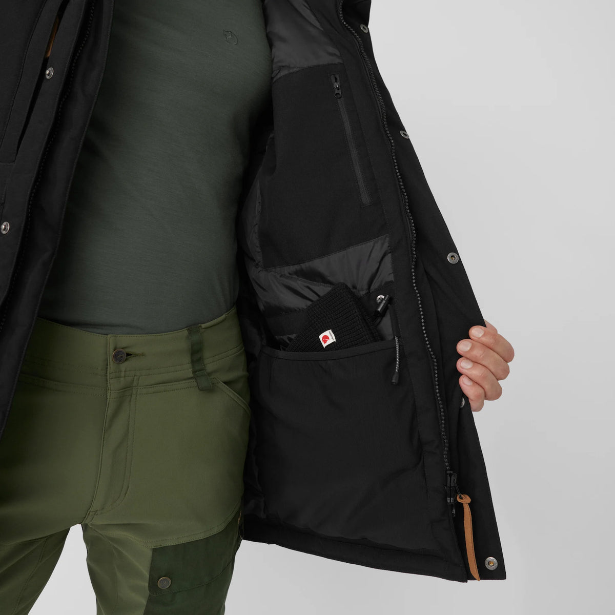 Fjällräven miesten parkatakki Nuuk Parka M, musta