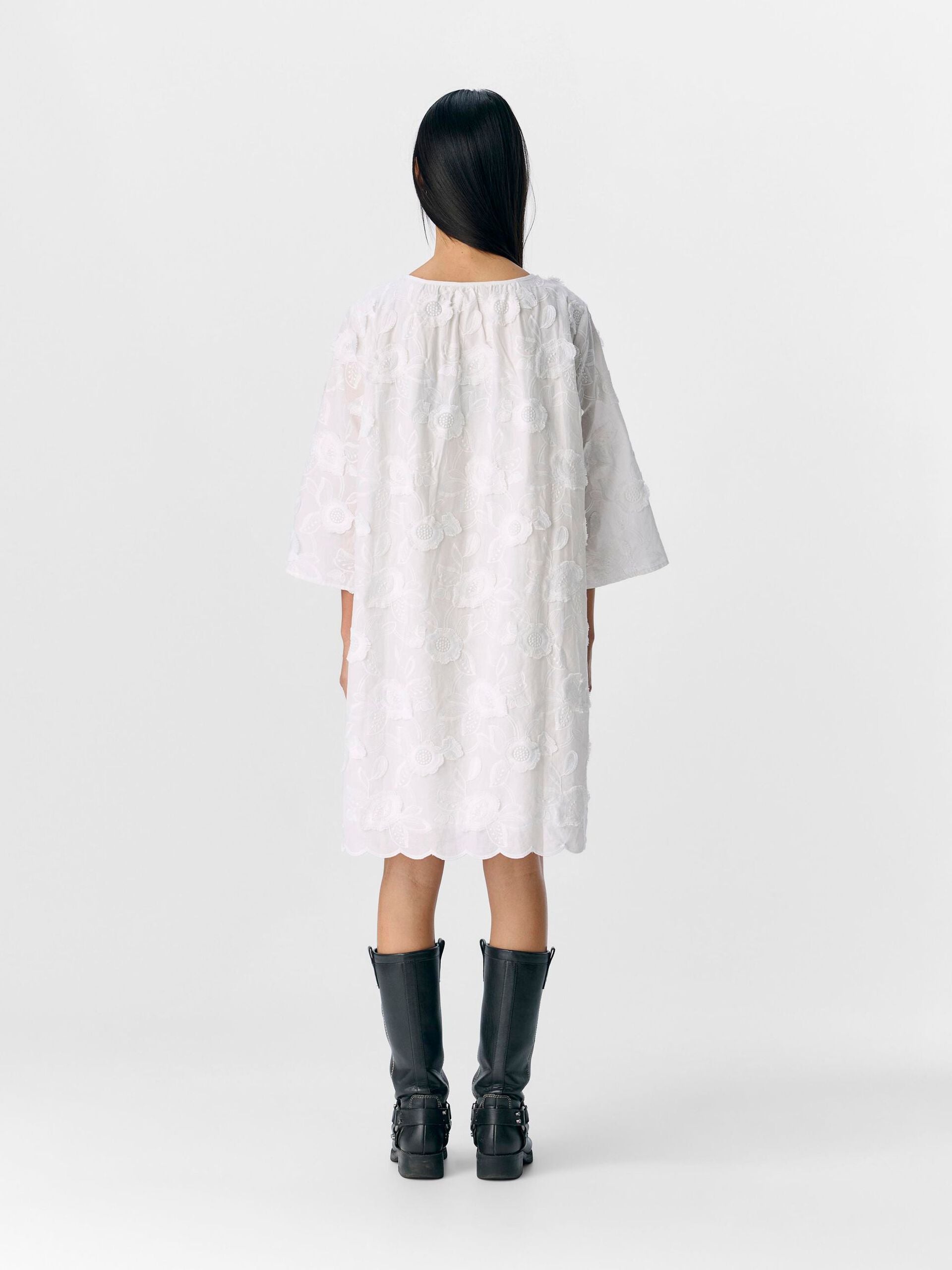 object-naisten-mekko-k-objminan-re-3-4-o-neck-short-dress-white-2