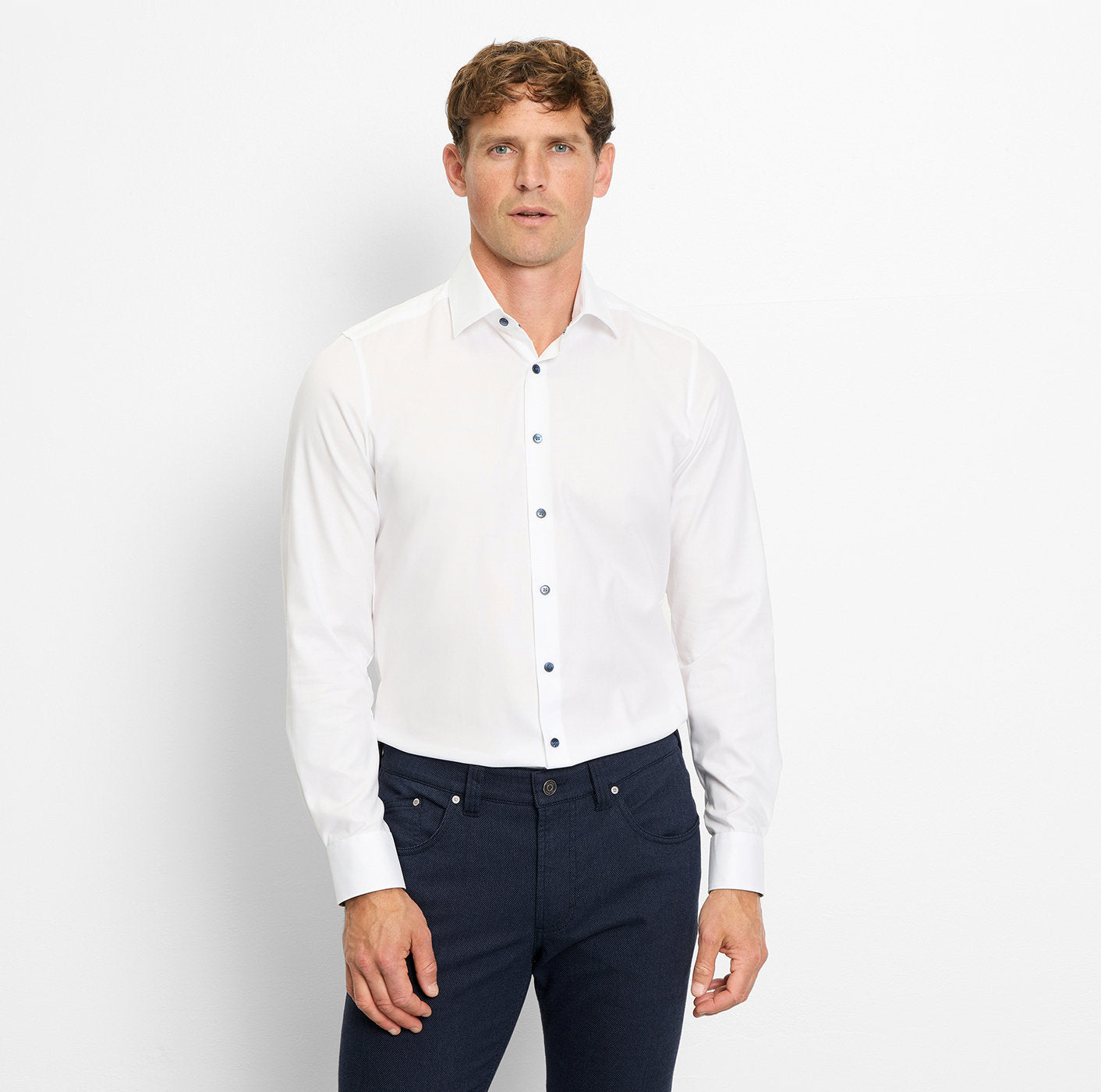 olymp-miesten-kauluspaita-051-level-5-body-fit-contrast-hiha-valkoinen-1