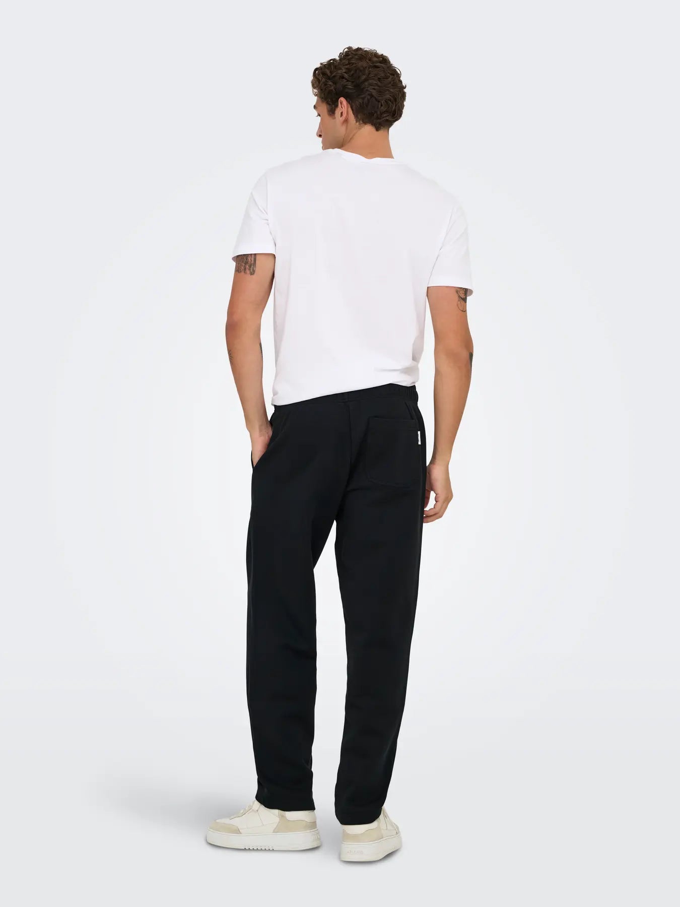 only-and-sons-miesten-collegehousut-connor-rlx-pant-nos-black-2