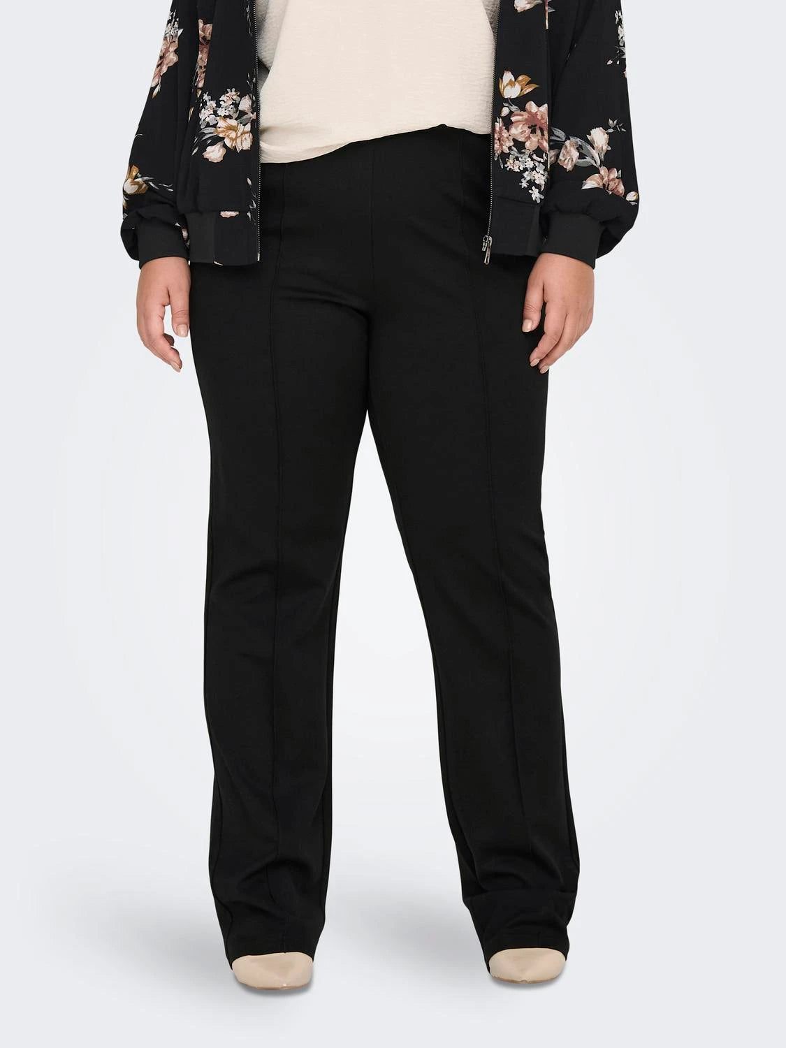 only-carmakoma-housut-cargoldtrash-suki-life-hw-wide-pant-pnt-musta-1