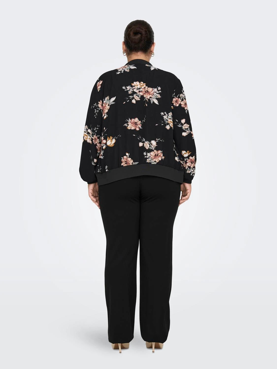 only-carmakoma-housut-cargoldtrash-suki-life-hw-wide-pant-pnt-musta-2