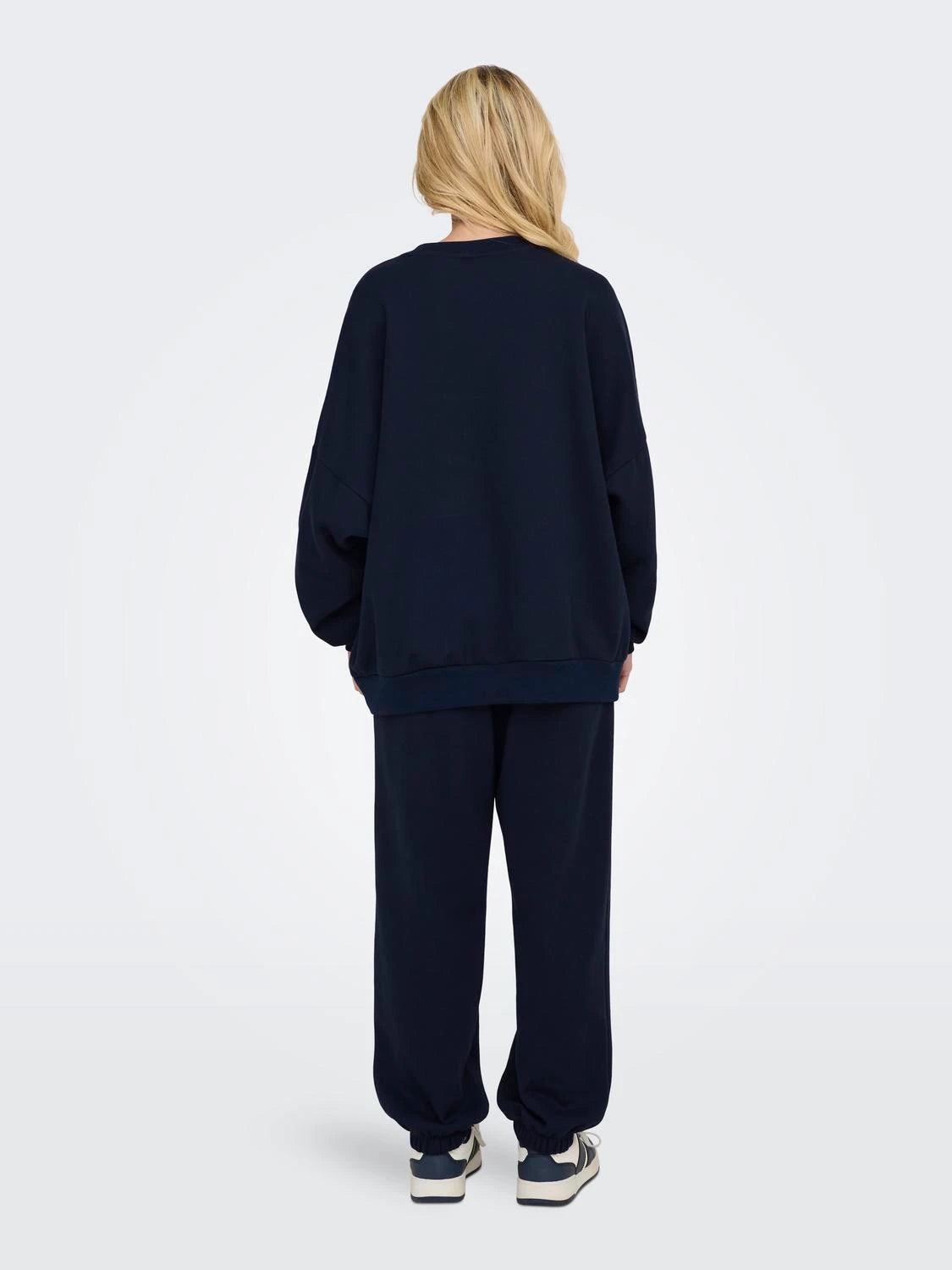 only-naisten-collegepusero-onldeborah-l-s-club-o-neck-tummansininen-2