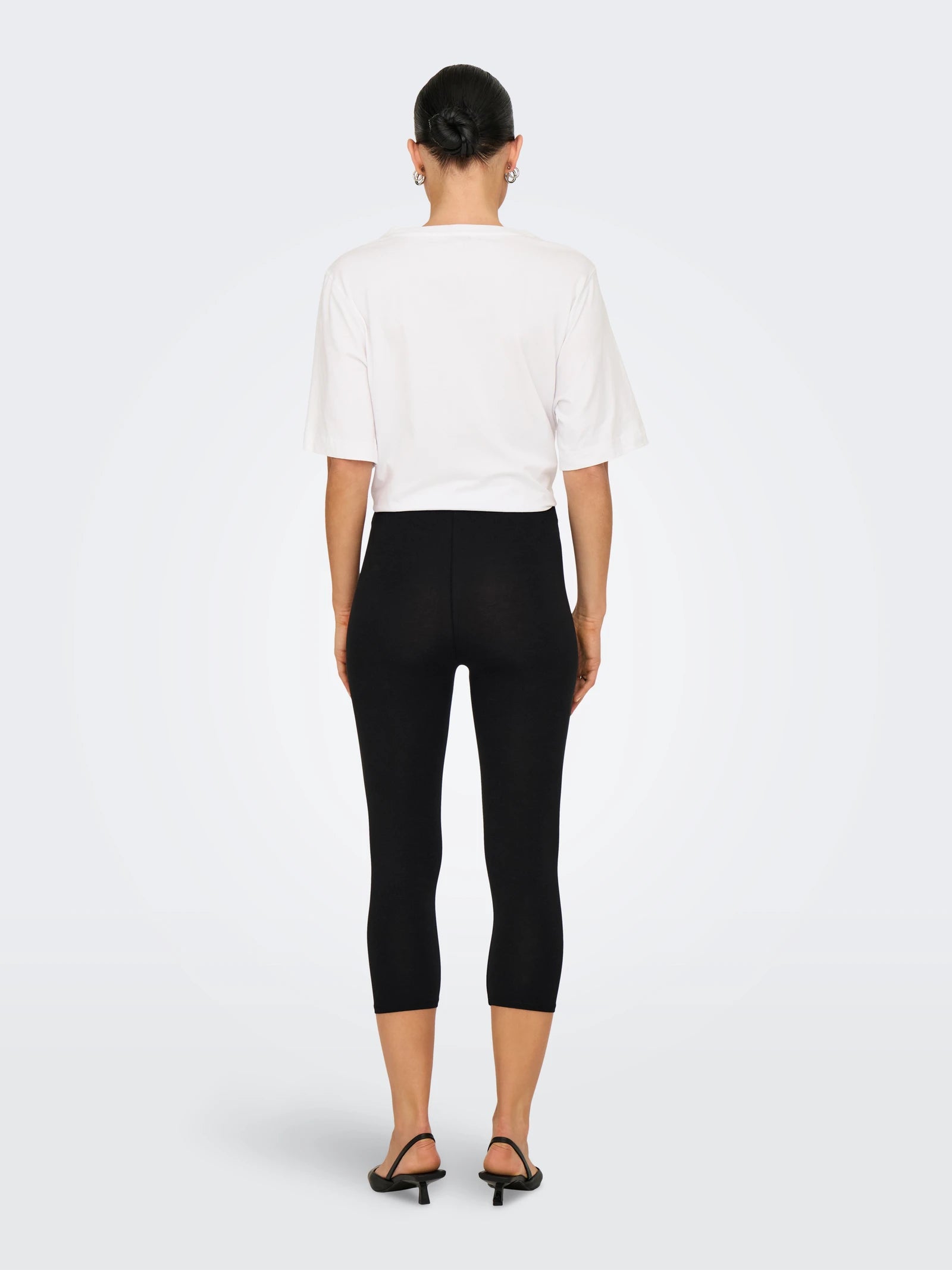 only-naisten-leggingsit-onllive-love-3-4-legging-jrs-musta-2