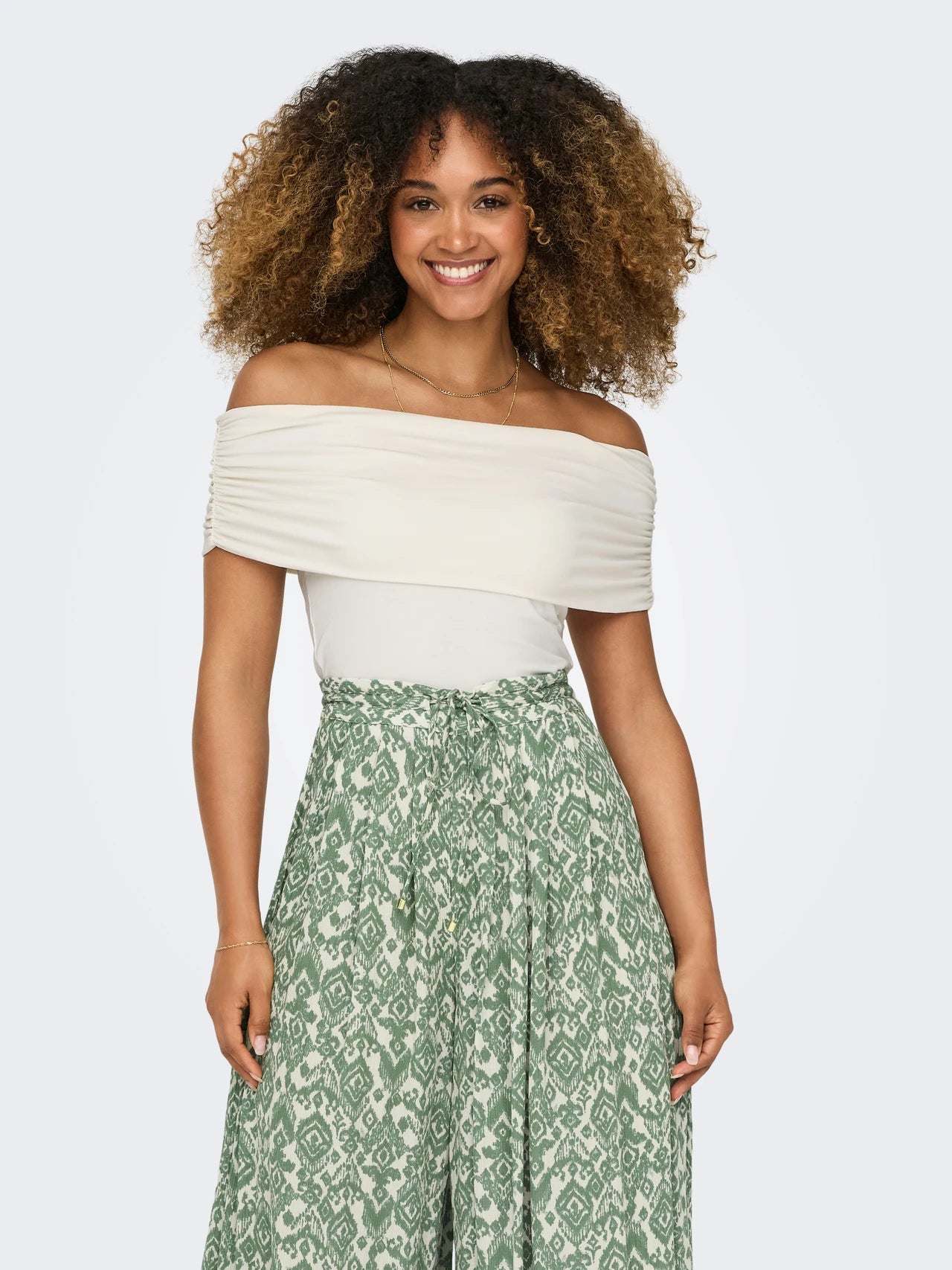 only-naisten-toppi-onllivelove-s-l-off-shoulder-top-luonnonvalkoinen-1