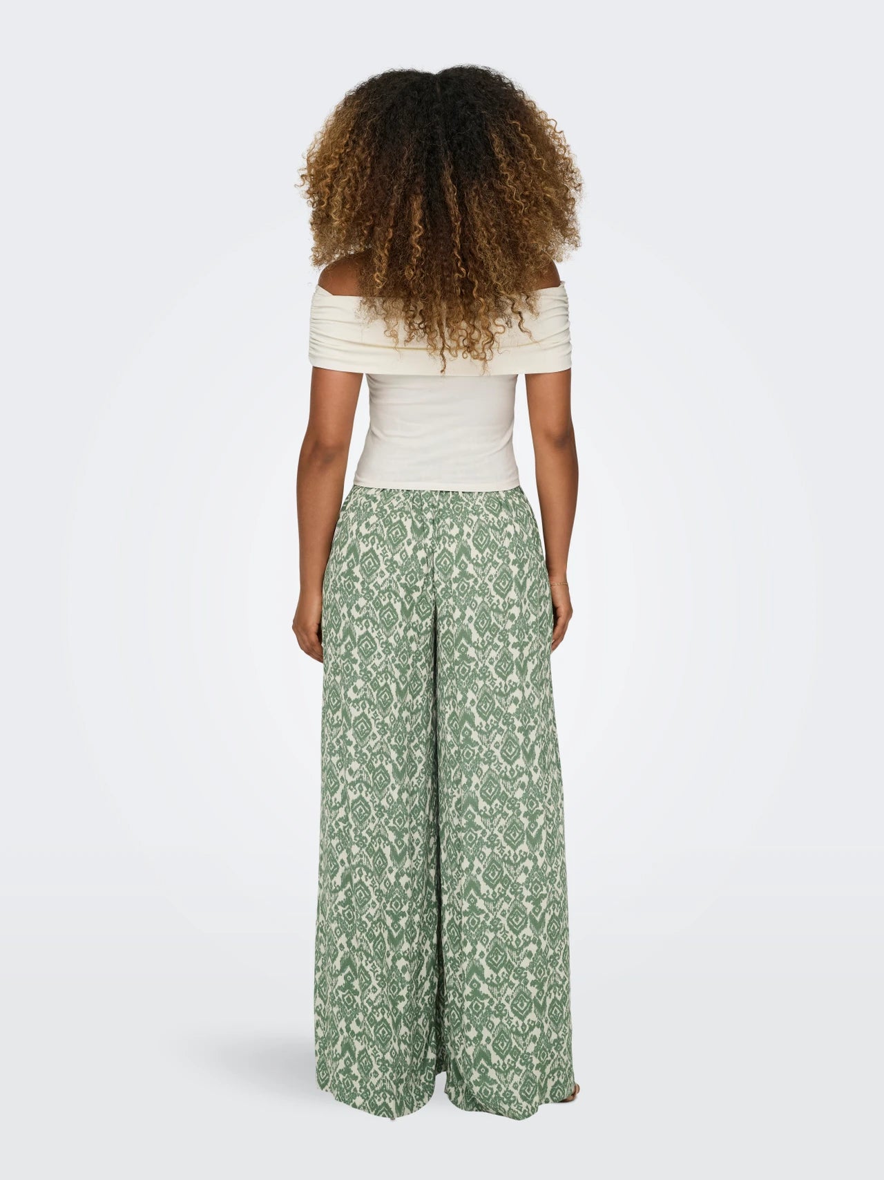 only-naisten-toppi-onllivelove-s-l-off-shoulder-top-luonnonvalkoinen-2
