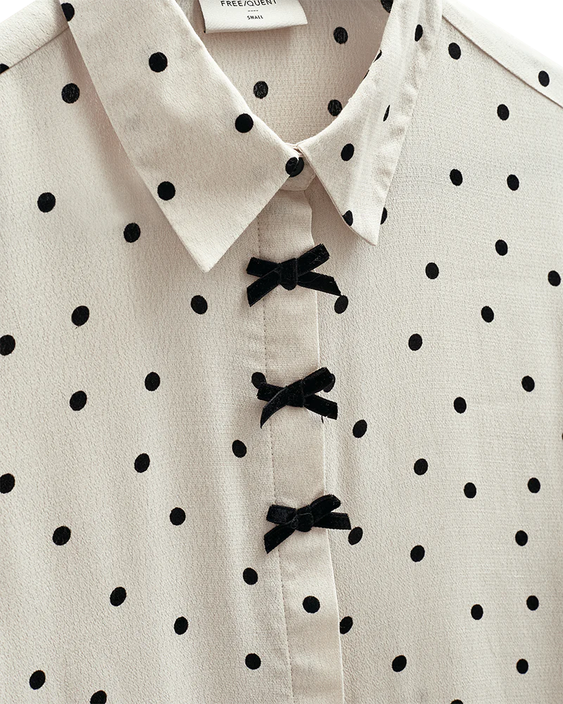 Freequent naisten paitapuserot Lovy Shirt, kuosillinen beige