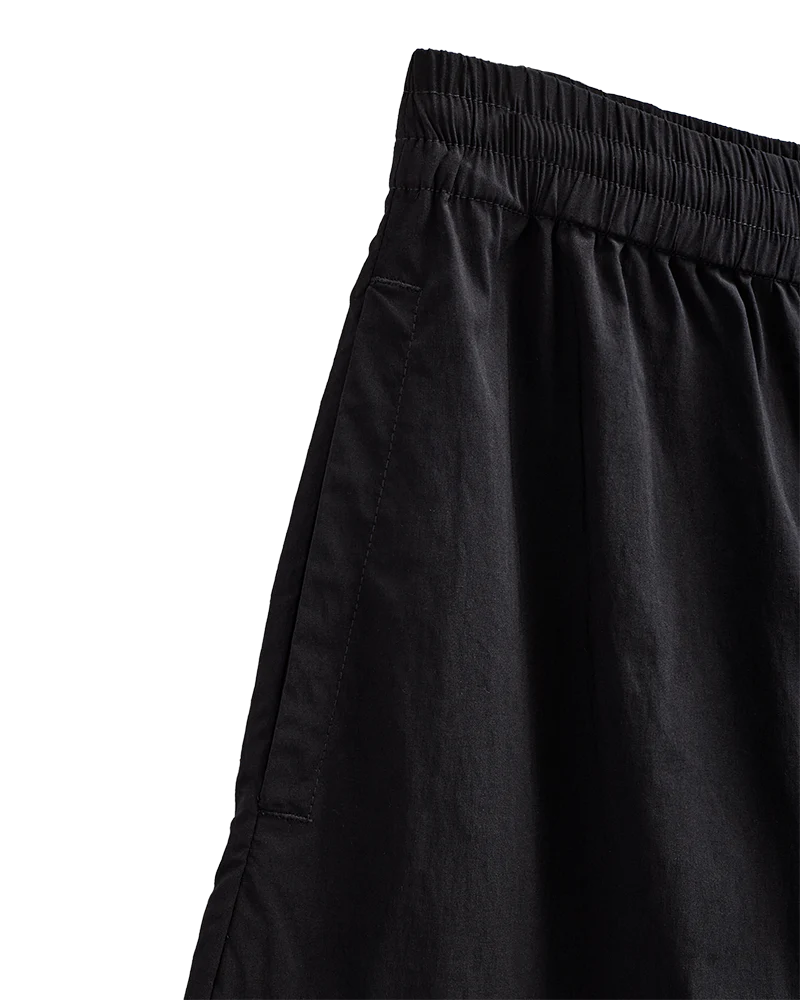 Freequent naisten shortsit Jules Bermuda, musta