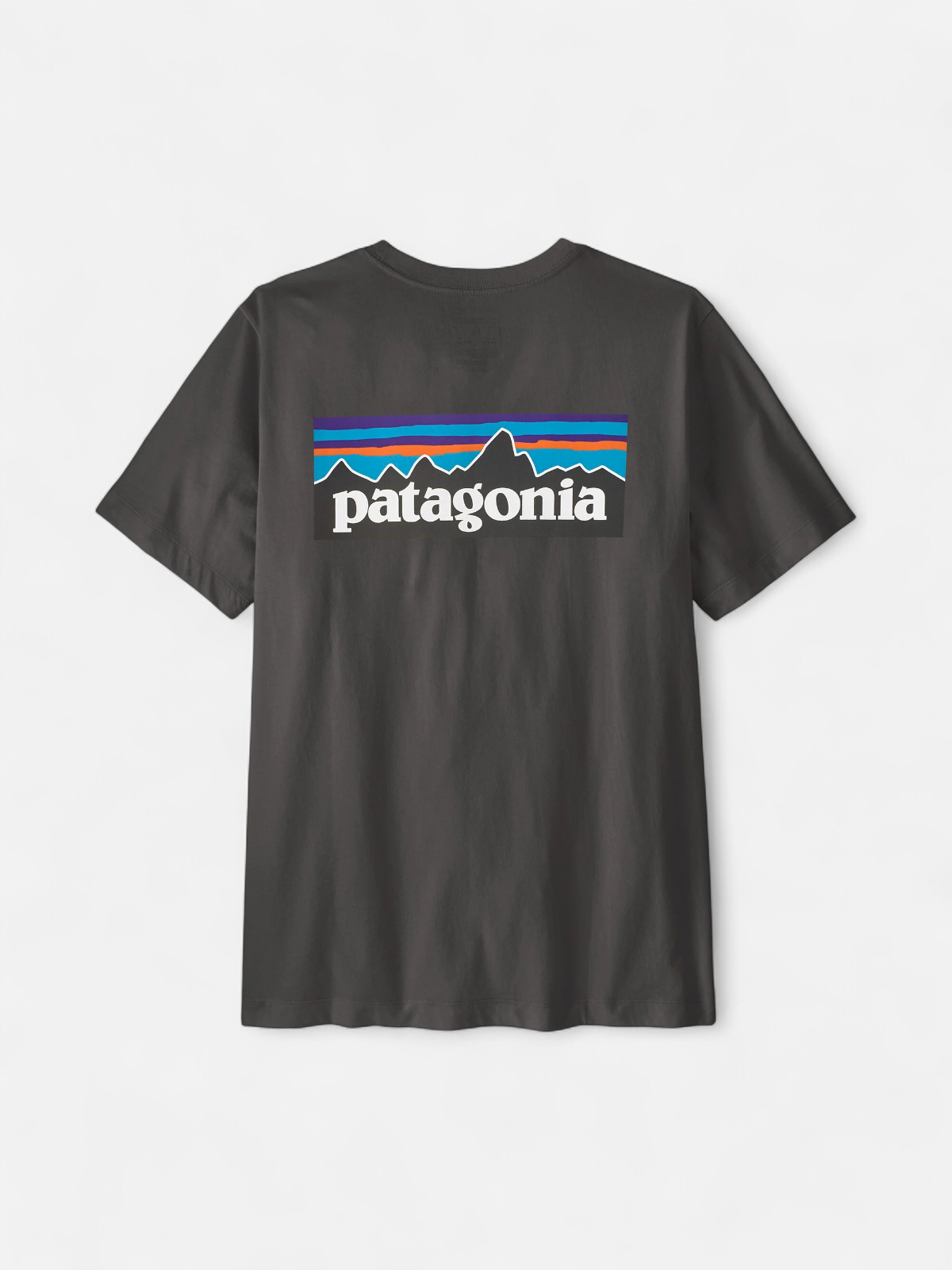 Patagonia miesten T-paita P-6 Logo T-Shirt, tummanharmaa - Kekäle.fi