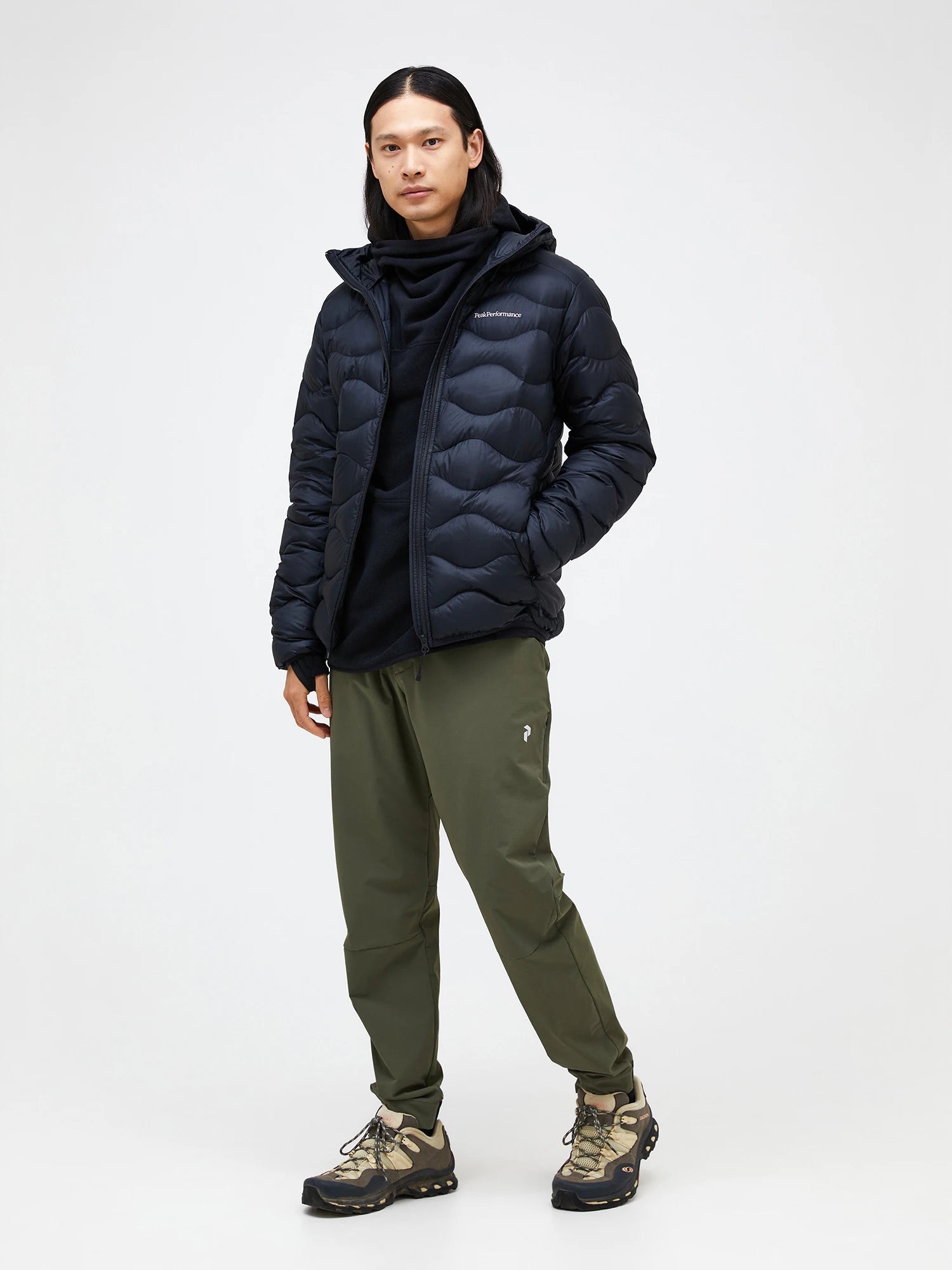 peak-performance-miesten-takki-m-helium-down-hood-jacket-musta-2