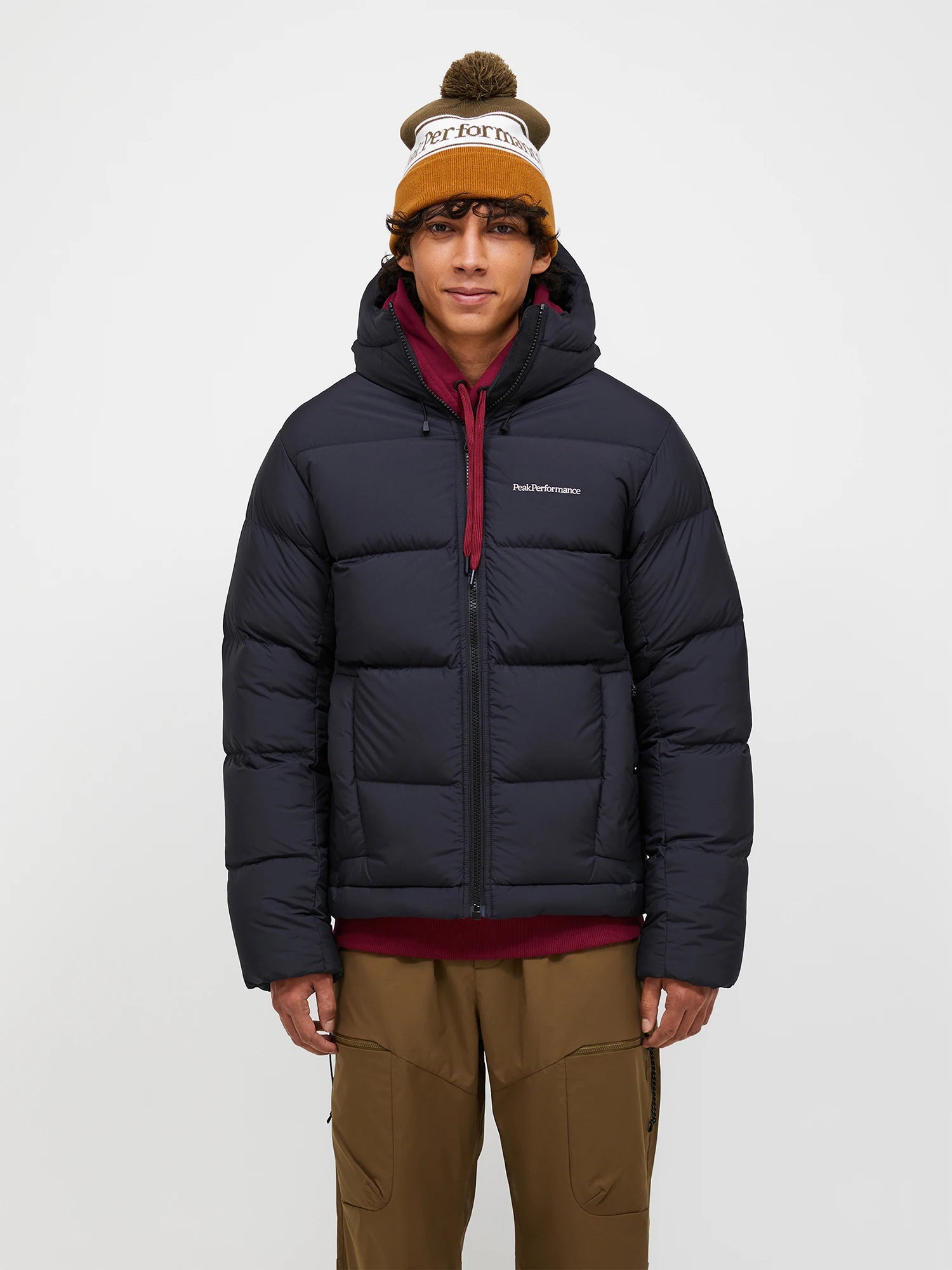peak-performance-miesten-untuvatakki-m-rivel-down-jacket-musta-1