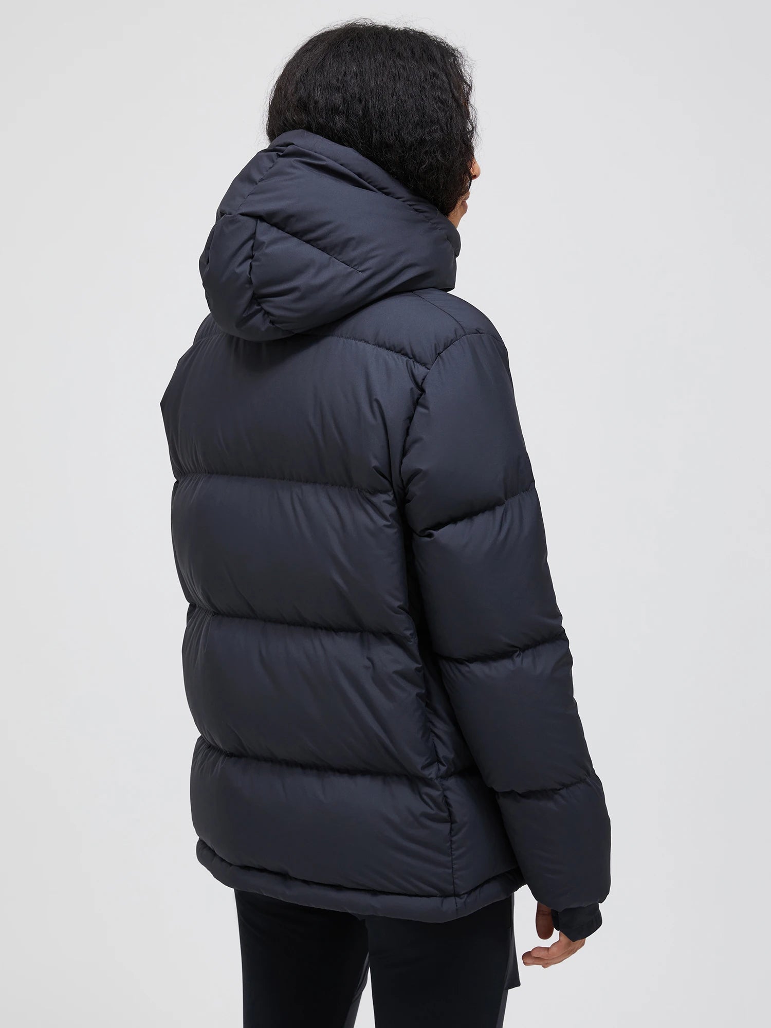 peak-performance-naisten-untuvatakki-w-rivel-puffer-musta-2