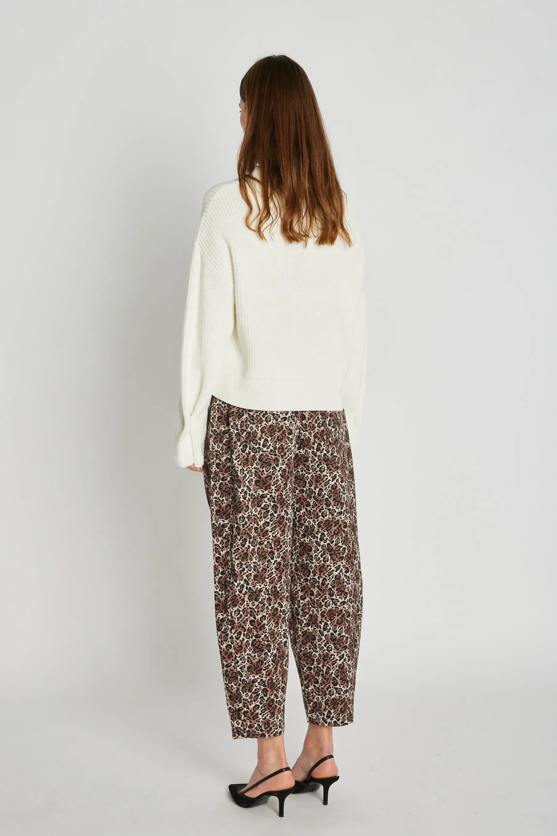 philosophy-blues-original-naisten-hosuut-leotana-pants-ruskea-kuosi-2
