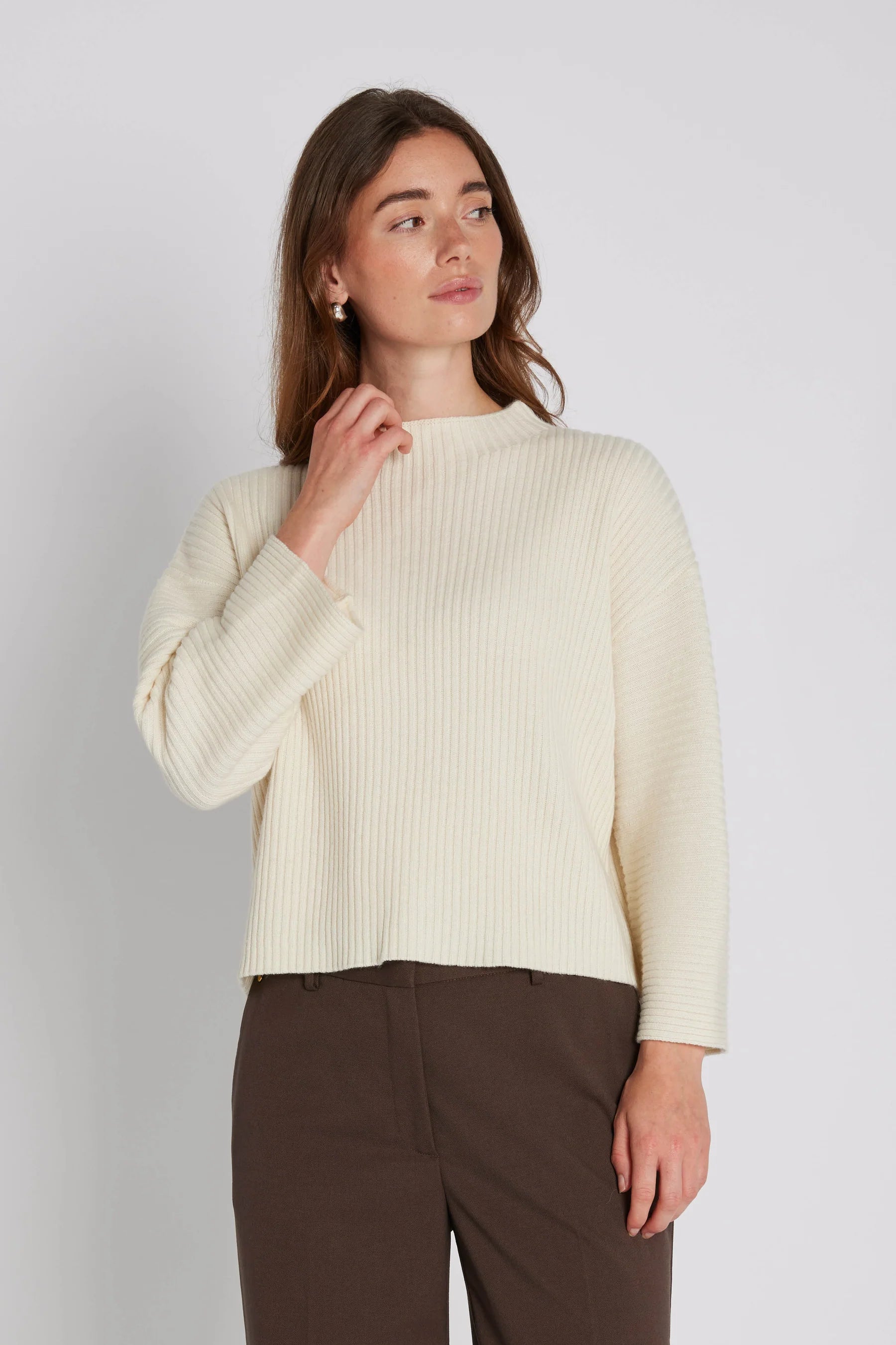 philosophy-blues-original-naisten-neulepusero-rie-knit-luonnonvalkoinen-1